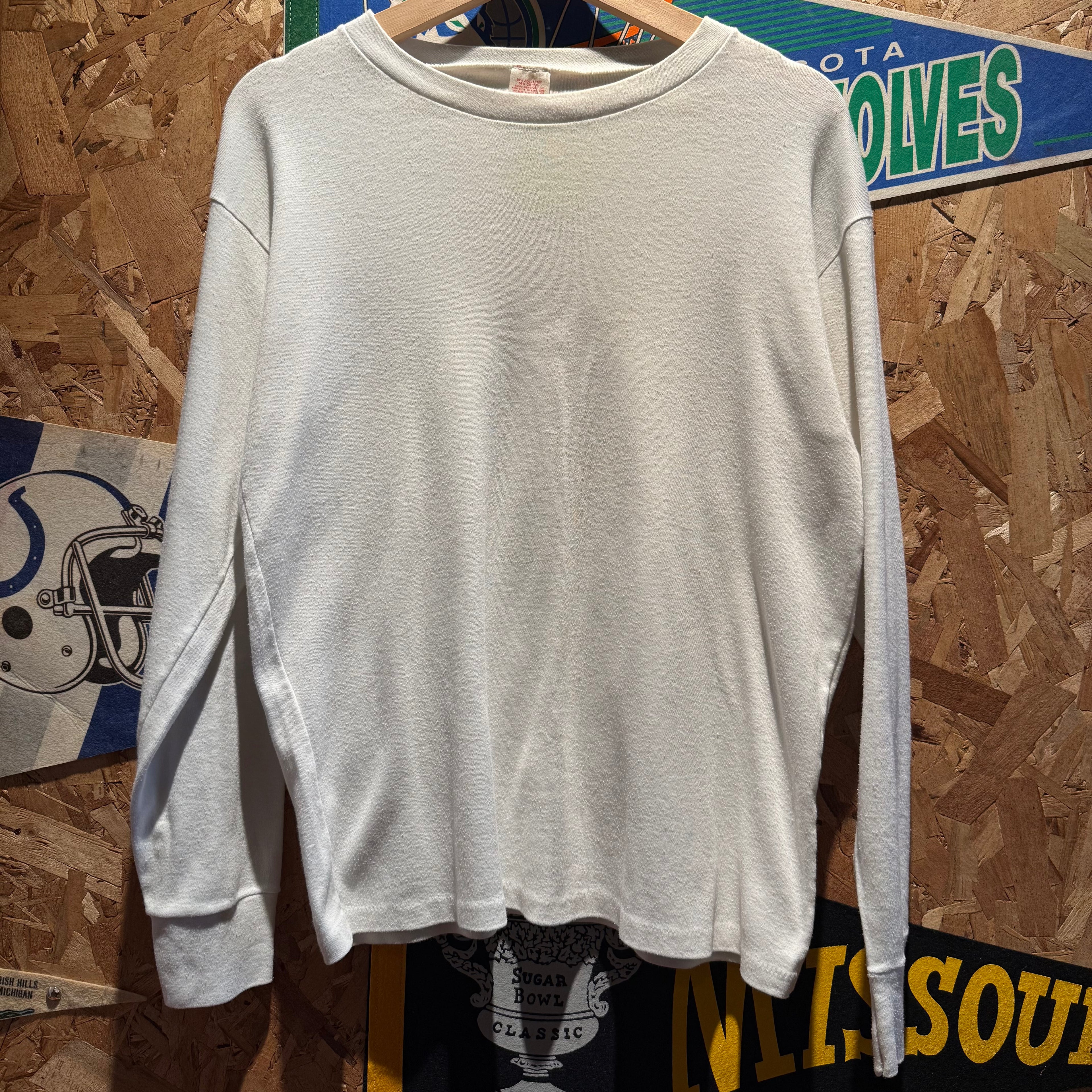 Vintage University of Evansville Baseball Graphic Long Sleeve T-Shirt: M