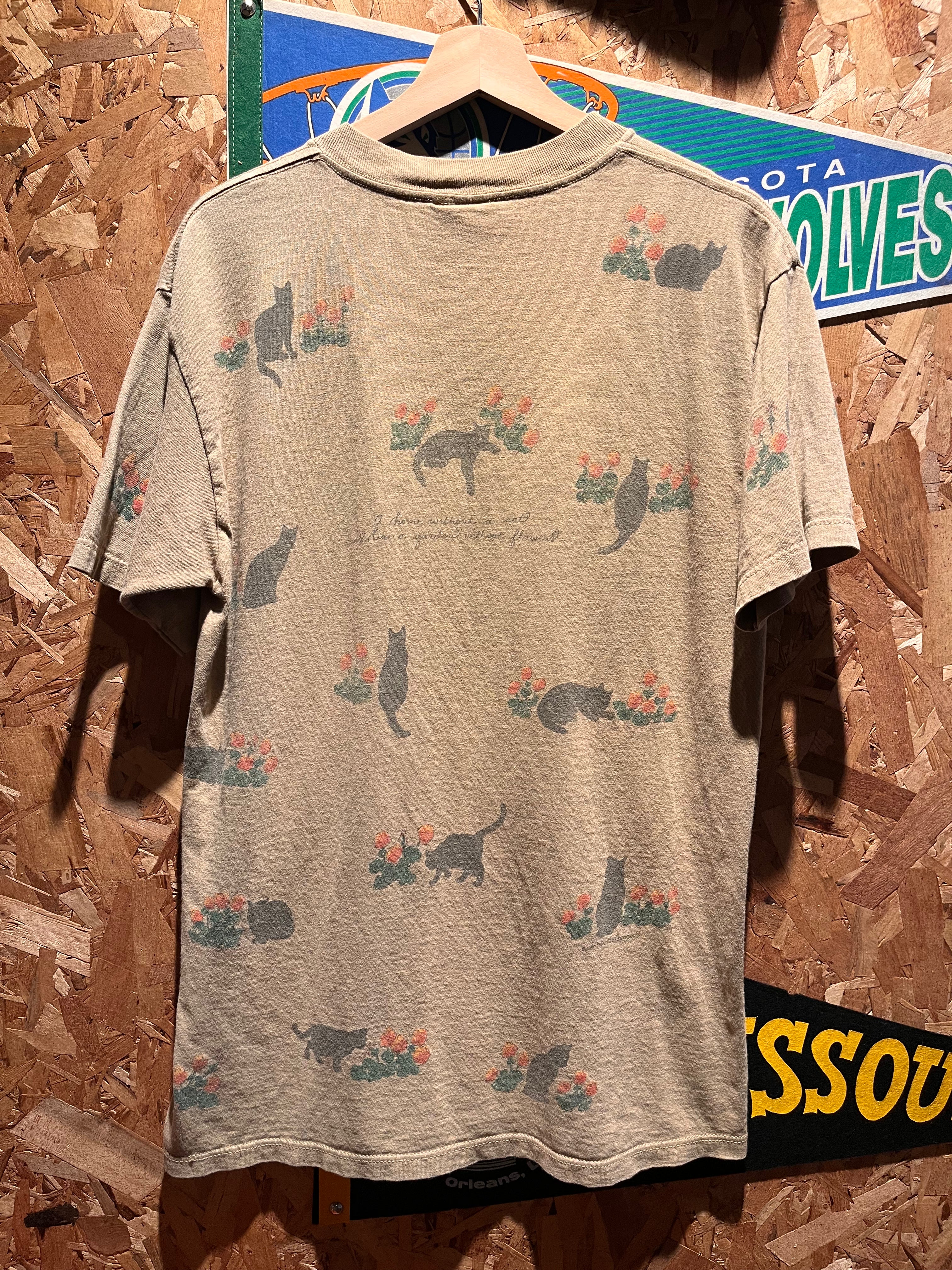 Vintage Cat Home All Over Print Rel E Vant Tan T-Shirt: Medium