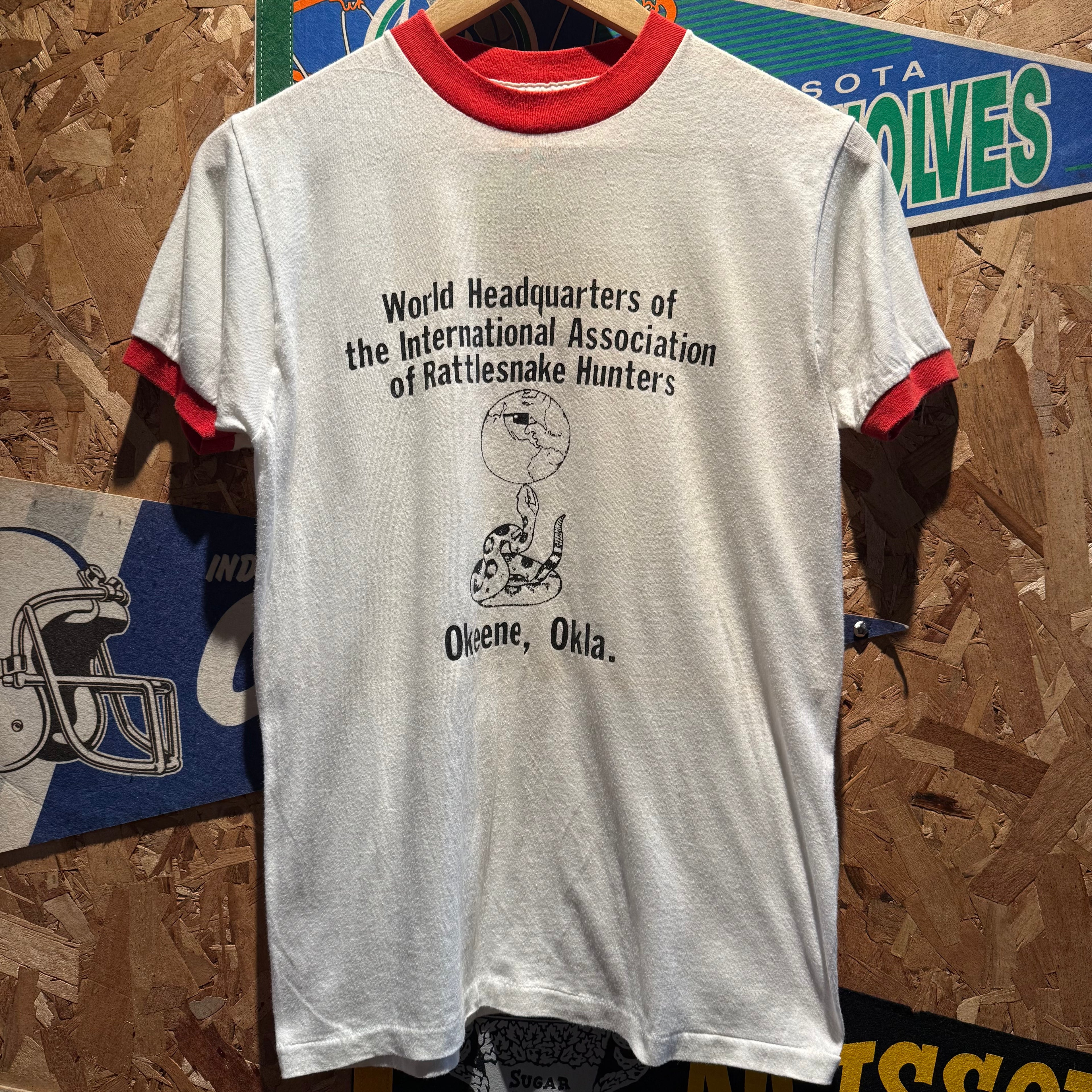 Vintage Rattlesnake Hunters Association T-Shirt: Medium