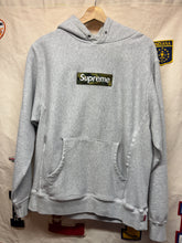 Load image into Gallery viewer, FW23 Supreme Camo Box Logo Hoodie: M
