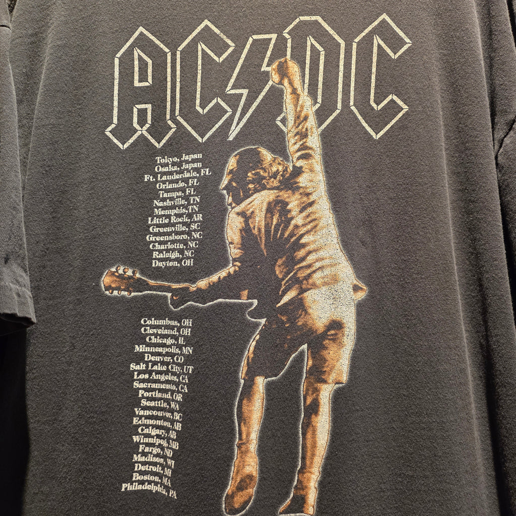 VTG 2000 ACDC Stiff Upper Lip Black Tour T-Shirt: XL