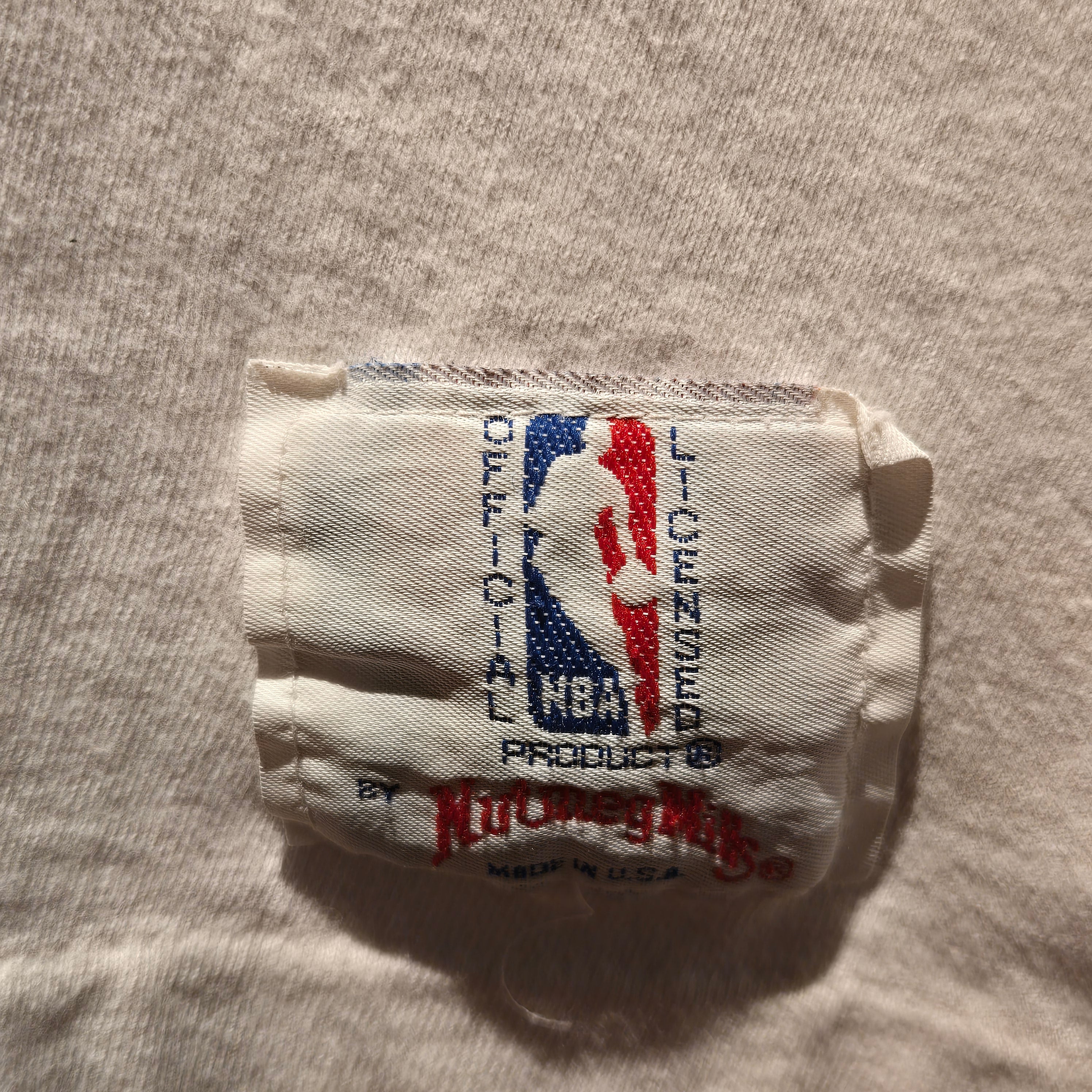 VTG Nutmeg Magic Johnson #32 White T-Shirt: Medium