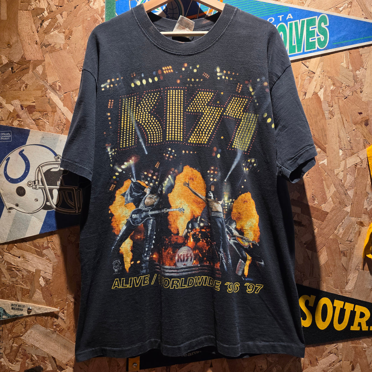 VTG 90's Kiss Alive/Worldwide Hottest Band In The World Black Tour T-Shirt: XL