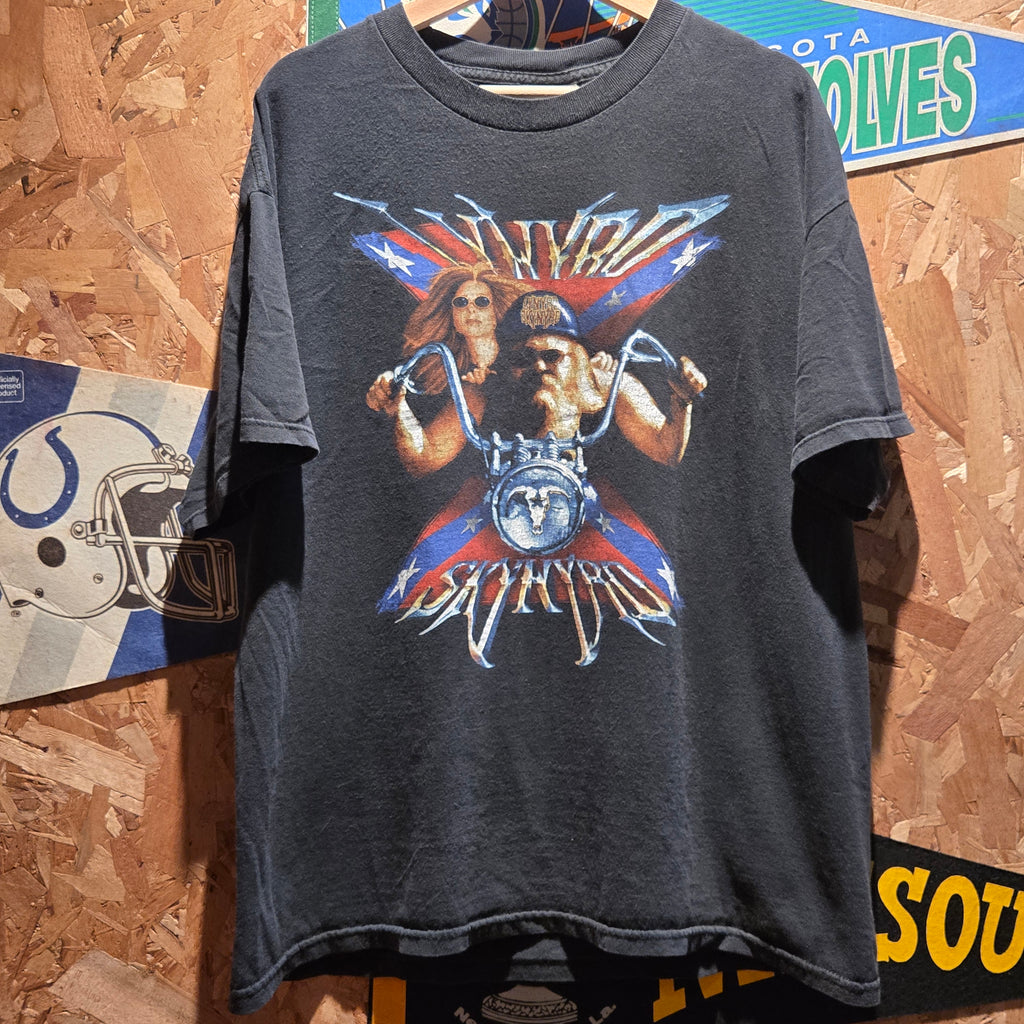 VTG 2000 Lynyrd Skynyrd Double Sided Black T-Shirt: Large