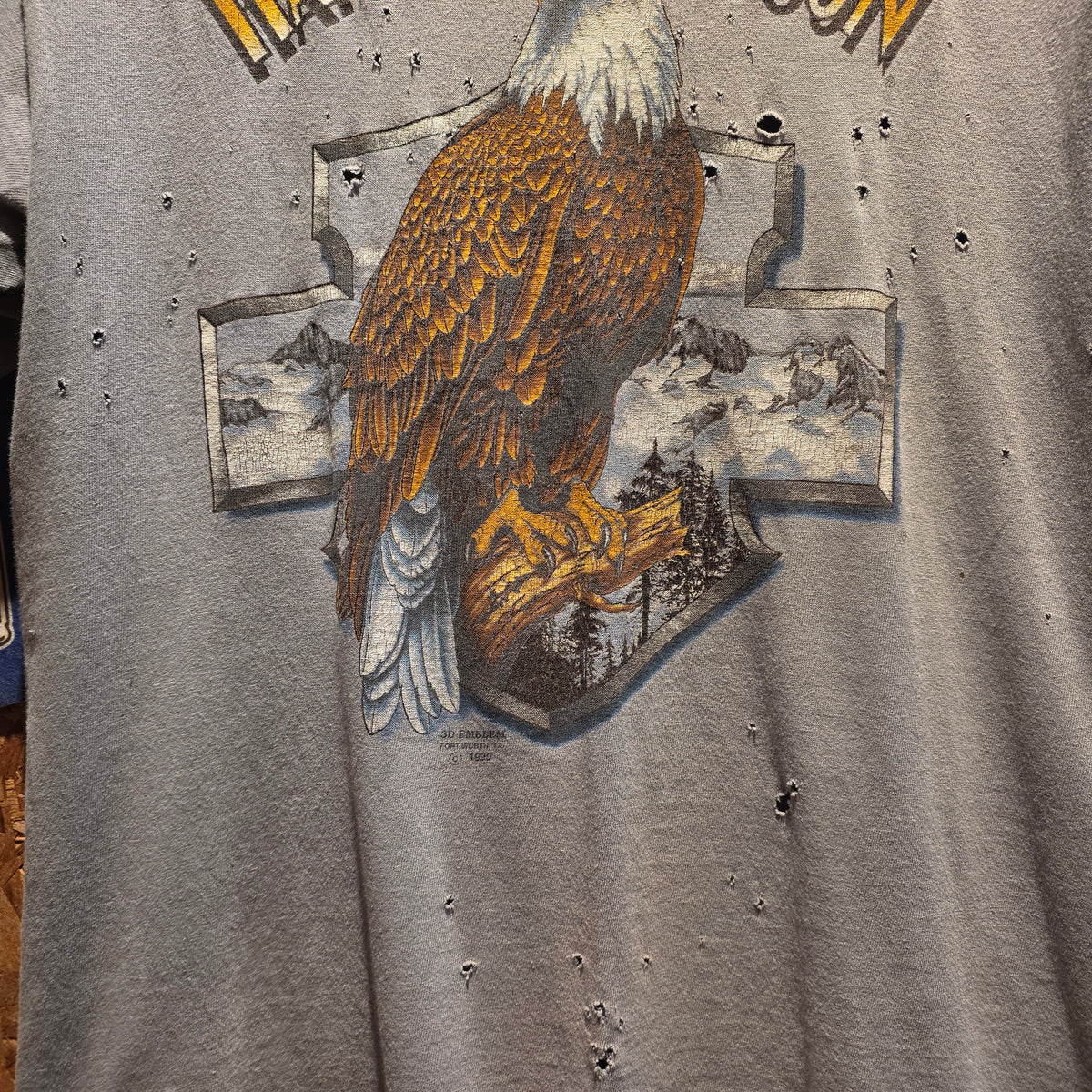VTG Distressed 3D Emblem Harley Davidson Eagle Suburban Motors T-Shirt: Large