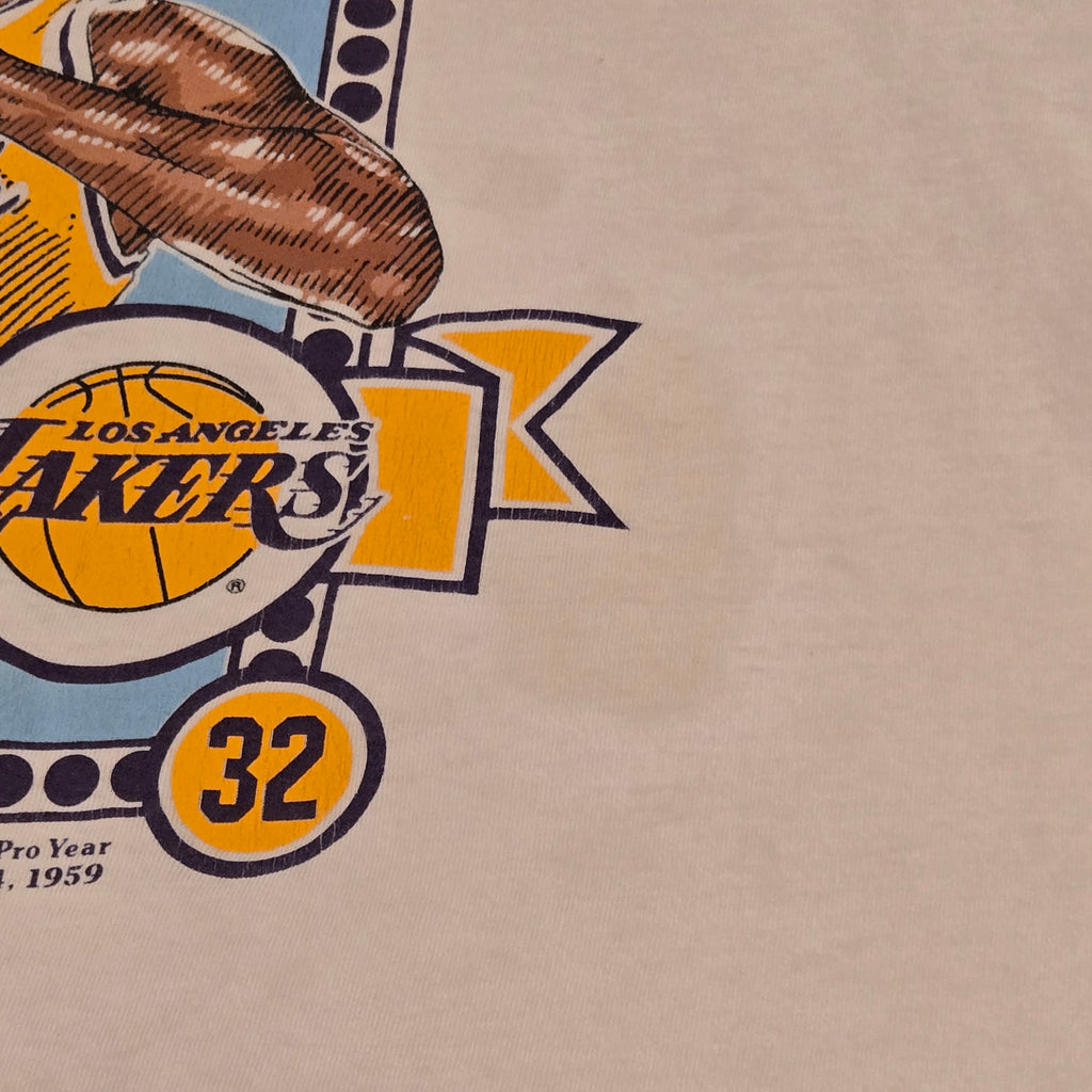 VTG Nutmeg Magic Johnson #32 White T-Shirt: Medium