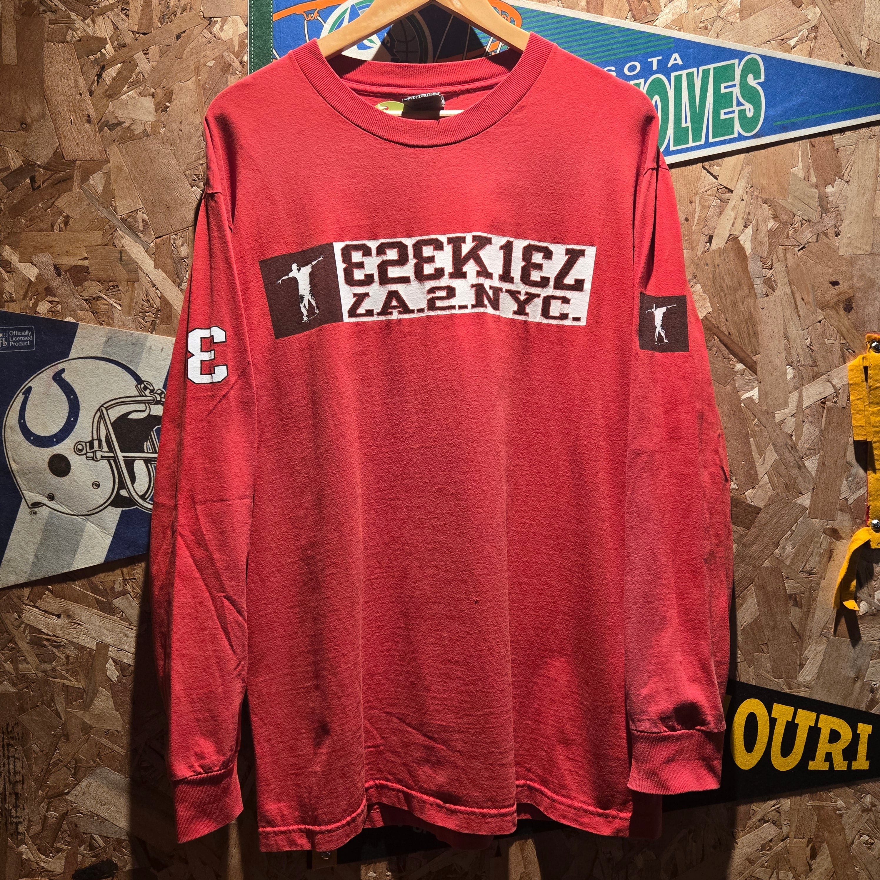 VTG 00’s Ezekiel Red Graphic Long Sleeve T-Shirt: Large