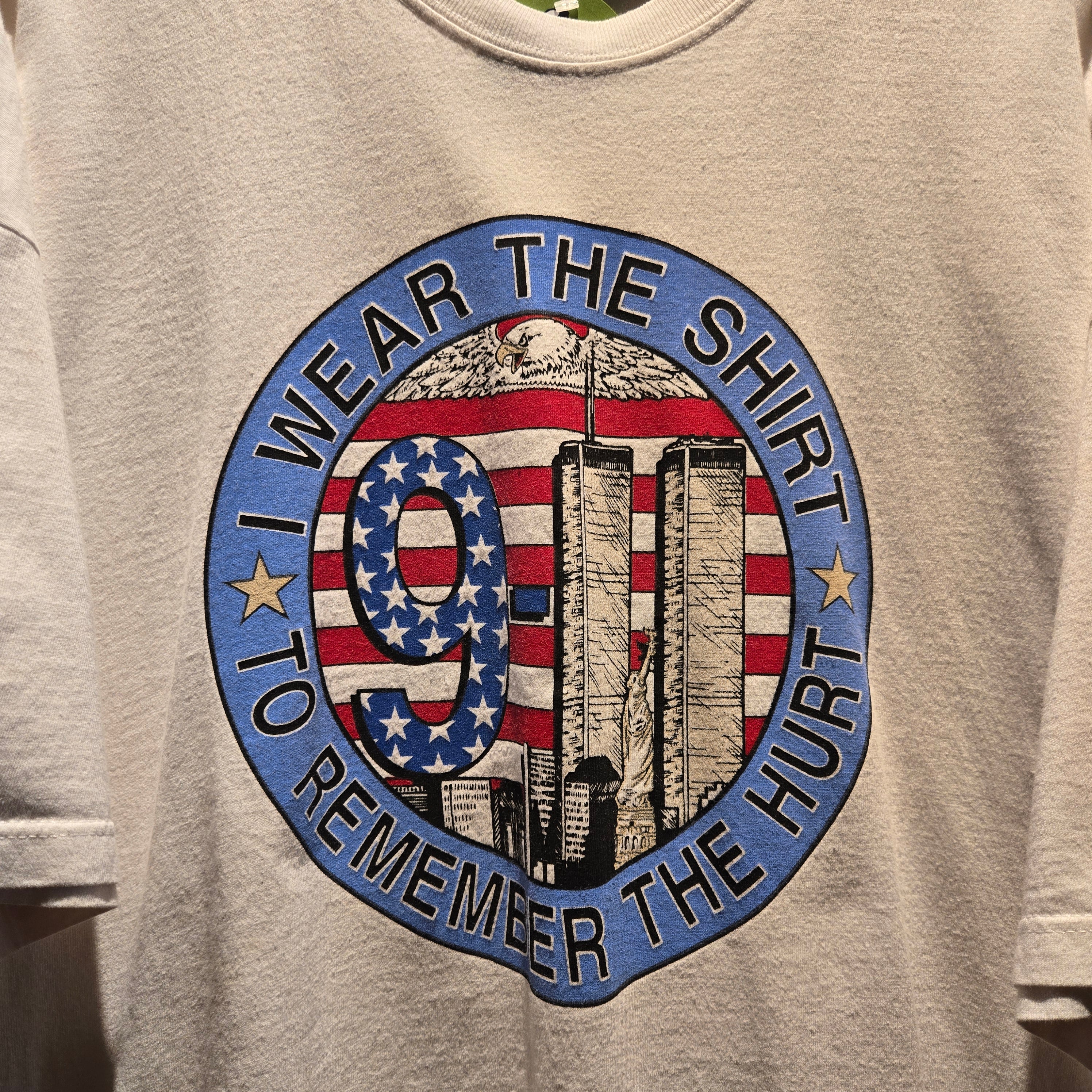 VTG Y2K 911 Twin Towers "I Wear This Shirt To Remember The Hurt" White T-shirt: 3XL
