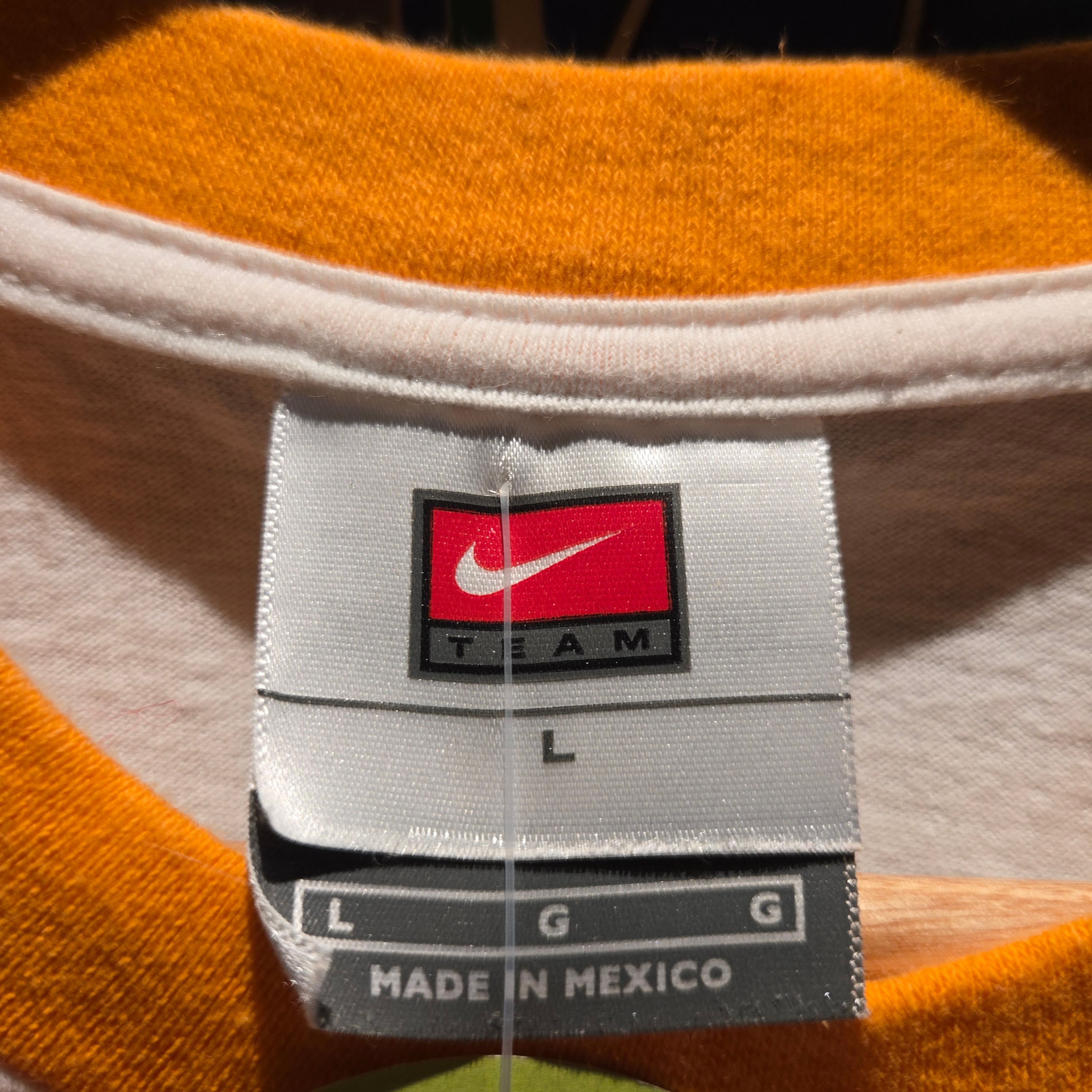 VTG Nike Tennessee Volunteers Center Swoosh Raglan T-Shirt: Large
