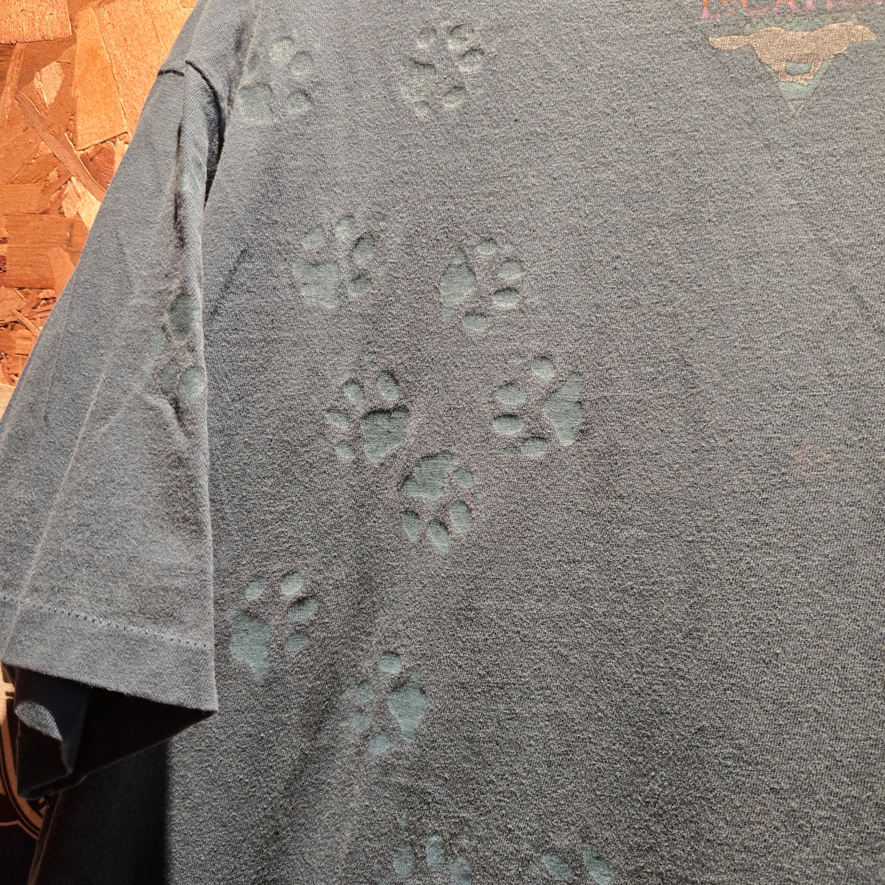 VTG Wolf Wilderness W/ Paw Print AOP Single Stitch USA: 2XL