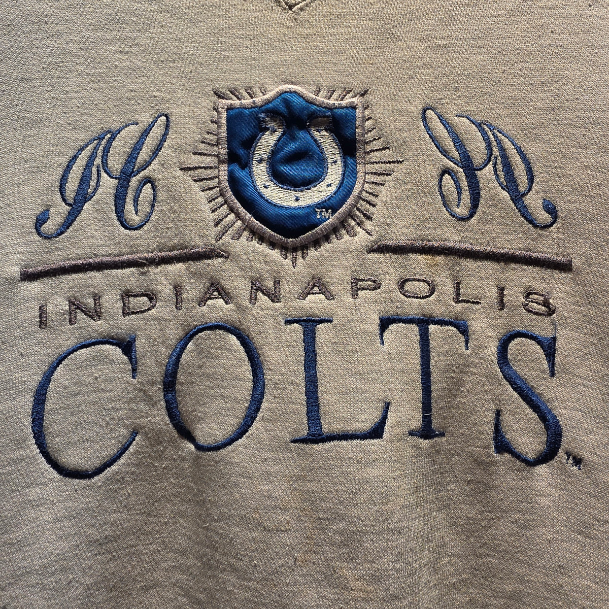 VTG Logo 7 Indianapolis Colts NFL Sweatshirt: XL
