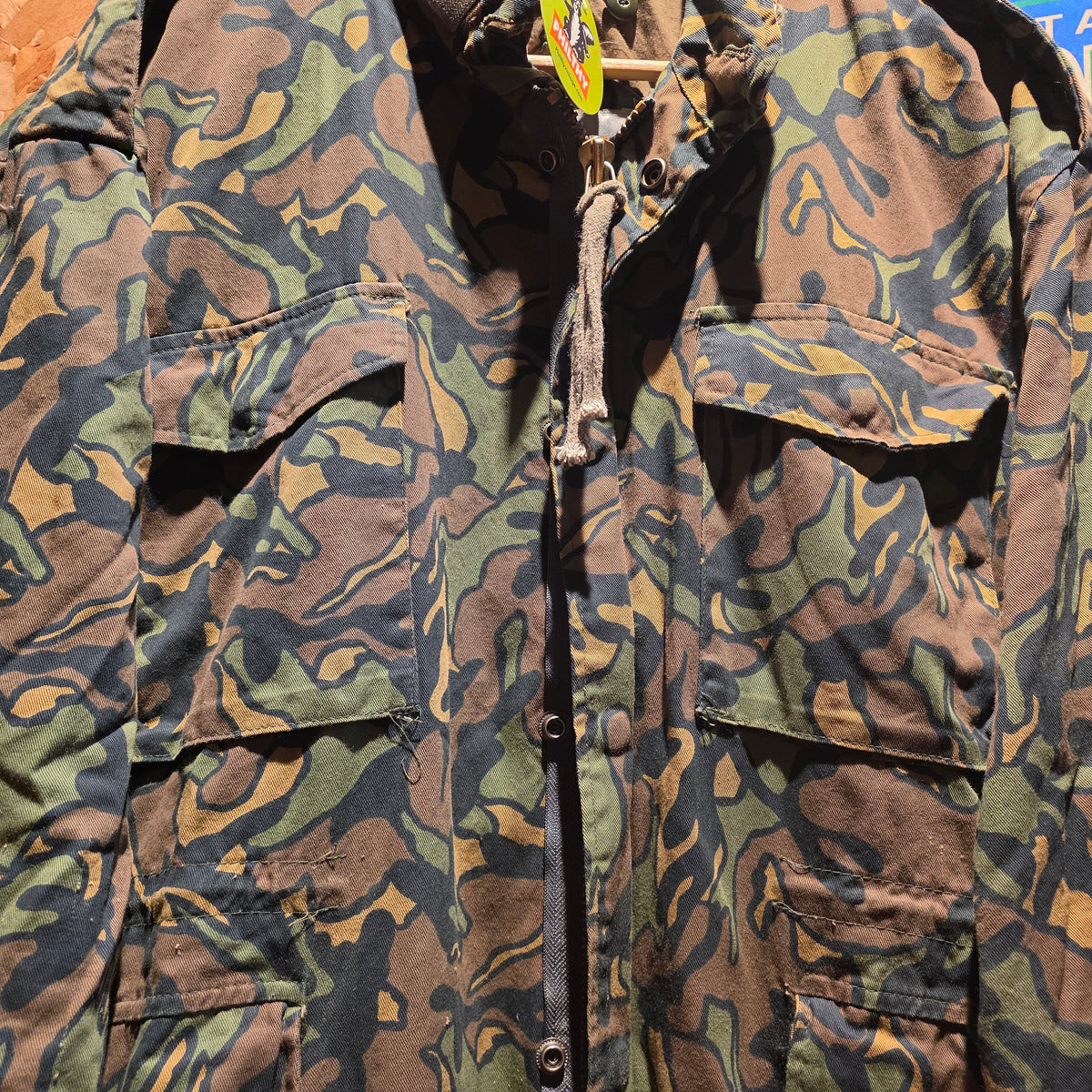 VTG Winchester Hunting Jacket Camo Hooded Mens: XL