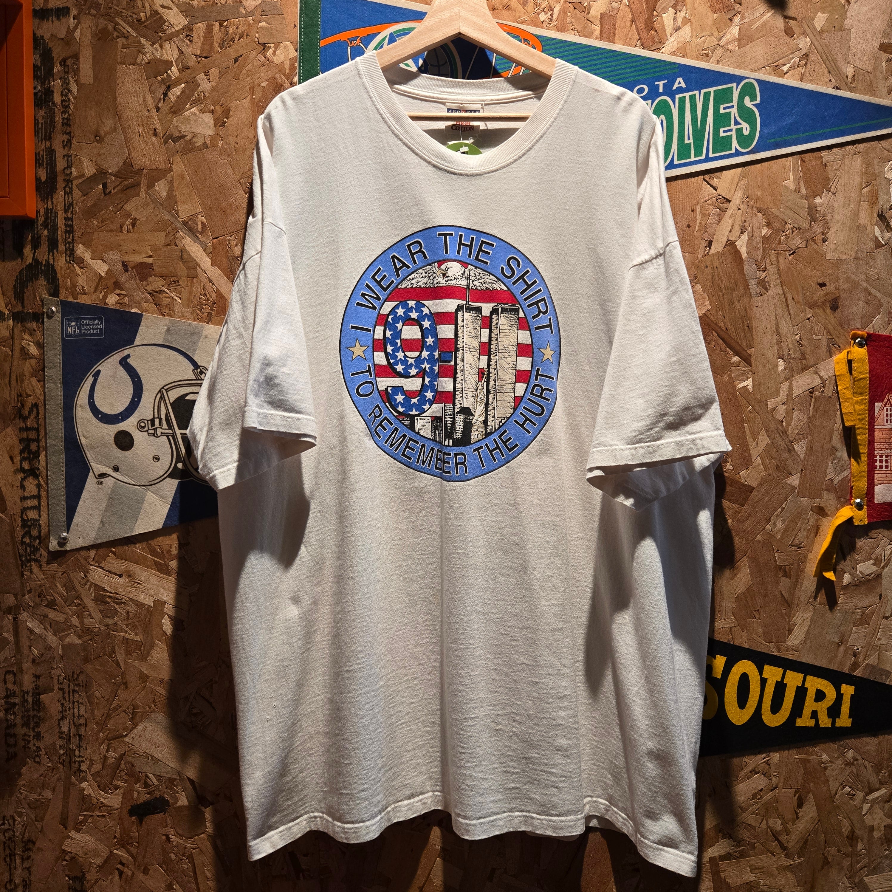 VTG Y2K 911 Twin Towers "I Wear This Shirt To Remember The Hurt" White T-shirt: 3XL