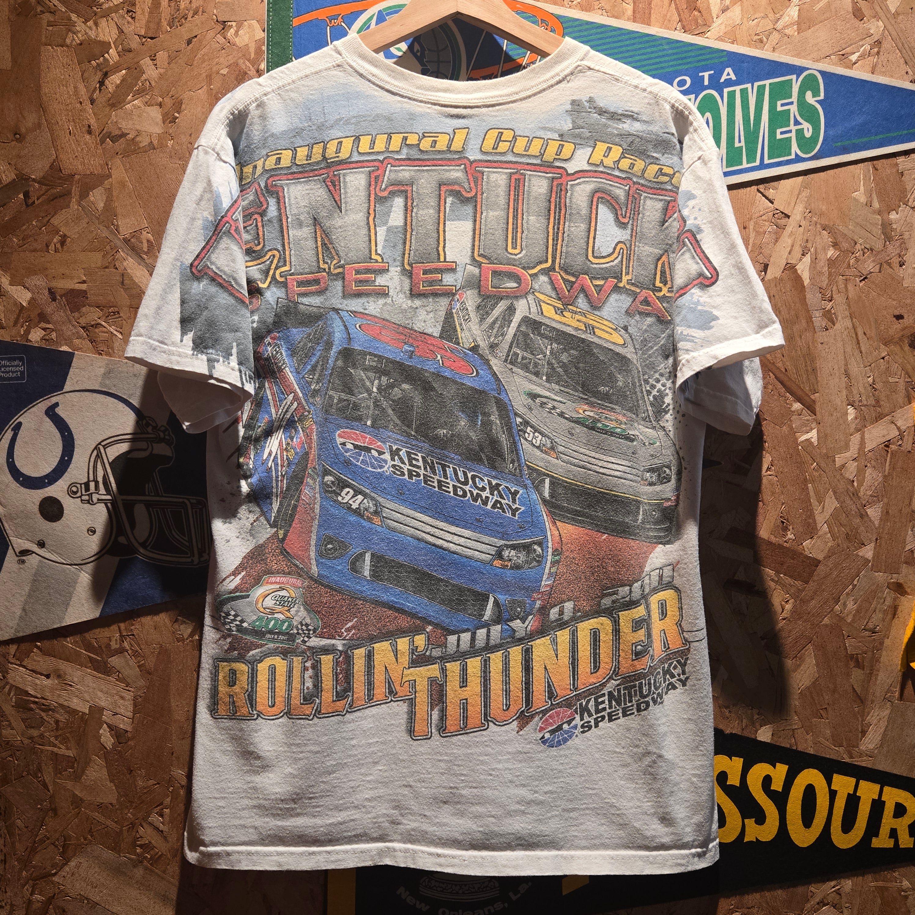 2011 NASCAR Kentucky Motor Speedway T-Shirt Rollin Thunder: Large