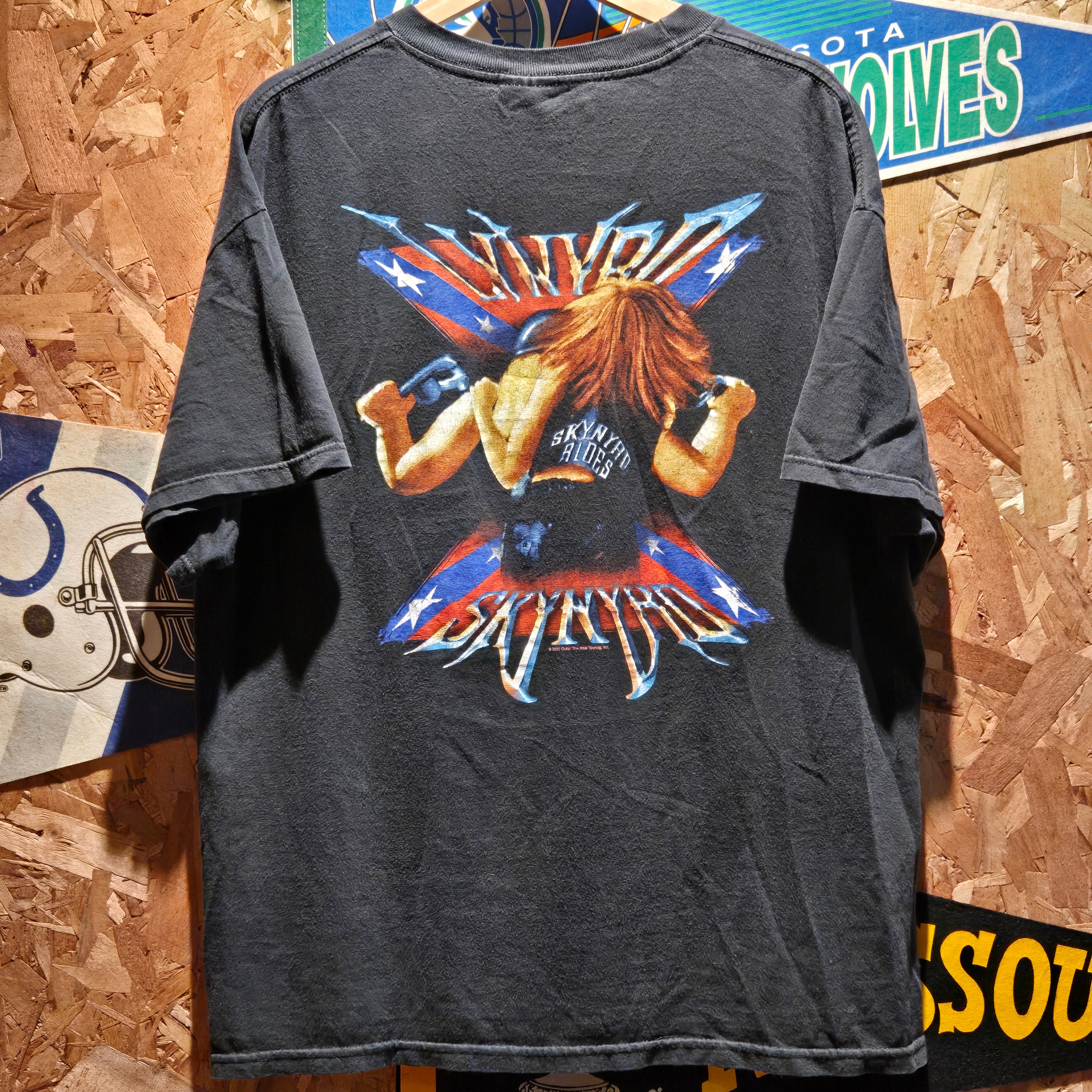 VTG 2000 Lynyrd Skynyrd Double Sided Black T-Shirt: Large