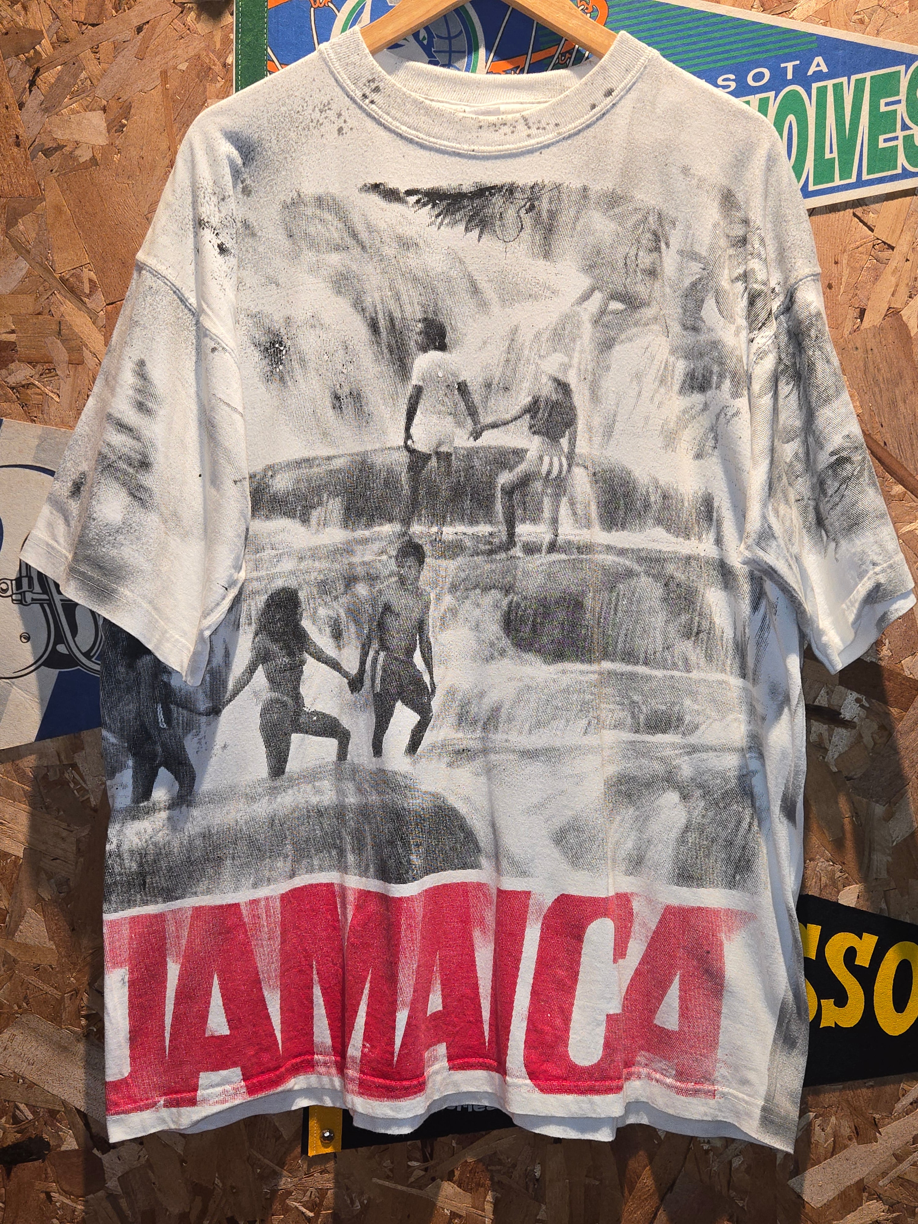 VTG Jamaica All Over Print Waterfall T-Shirt :XL
