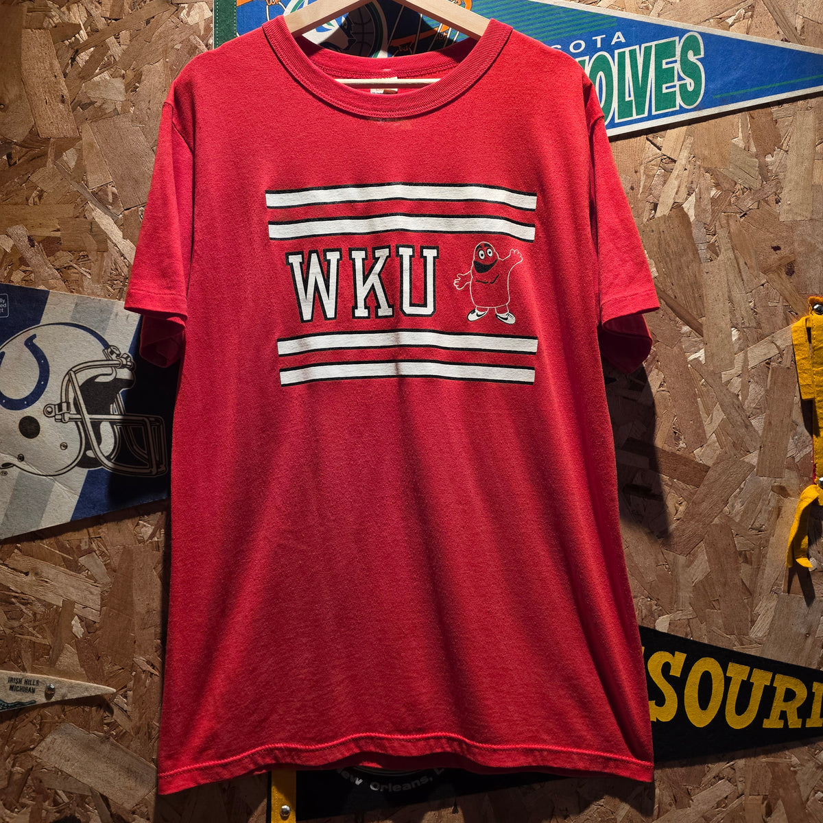 VTG Western Kentucky Hilltoppers 80's Champion Red T-Shirt: Large