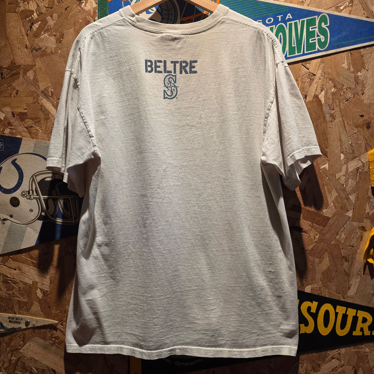 VTG 2005 Nike Center Swoosh Seattle Mariners Adrián Beltré White T-Shirt: Large