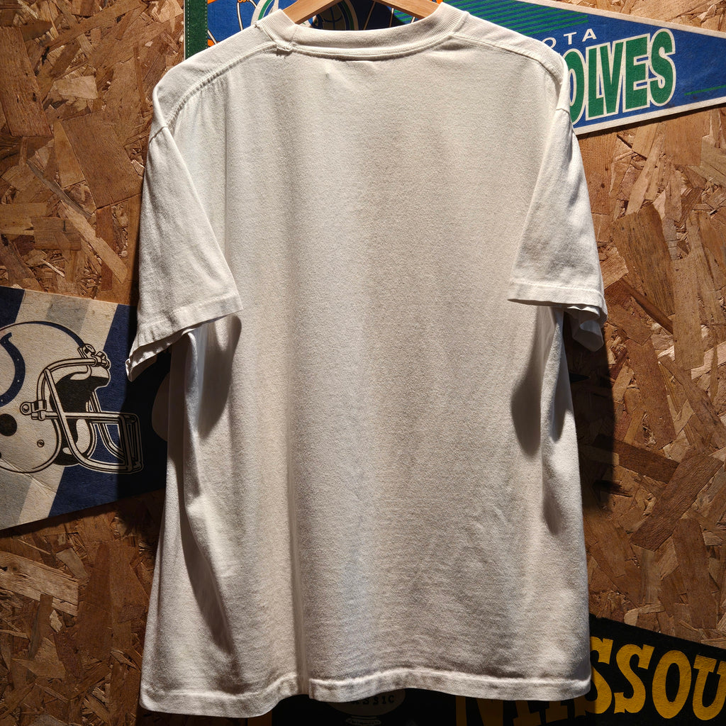 VTG Nutmeg Magic Johnson #32 White T-Shirt: Medium