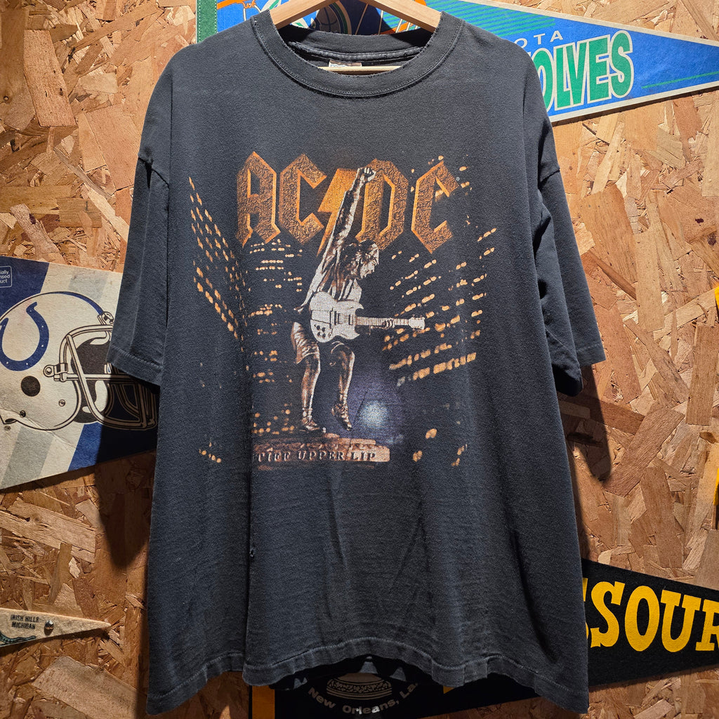 VTG 2000 ACDC Stiff Upper Lip Black Tour T-Shirt: XL