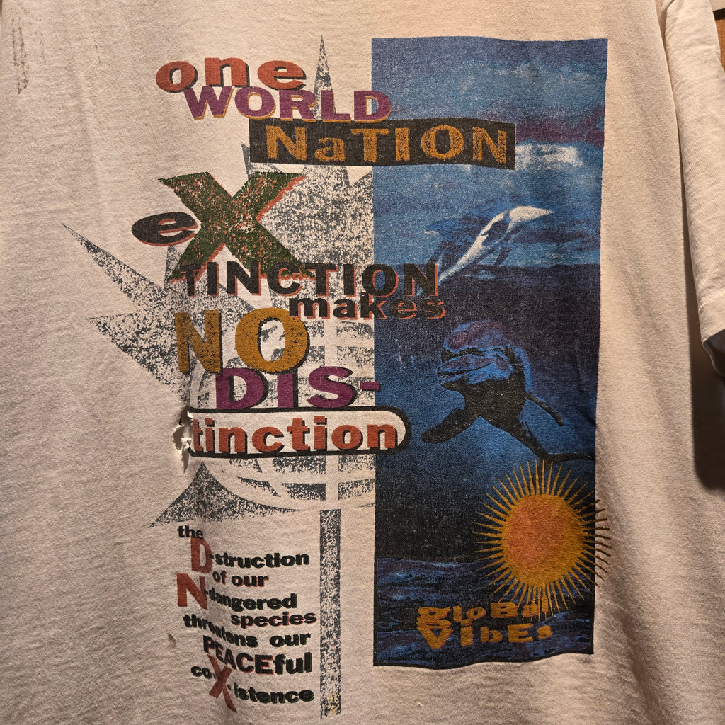 VTG One World Nation Extinction Makes No Distinction Graphic T-Shirt: Large