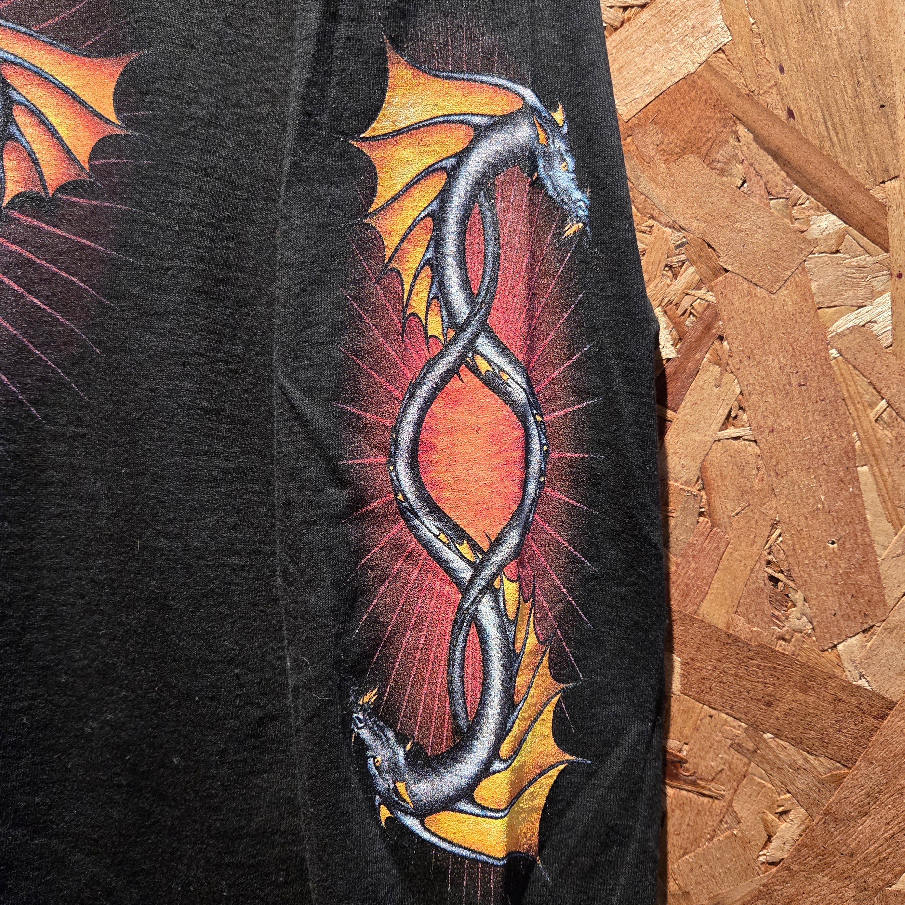 VTG Medieval Dragon And Sword Graphic Long Sleeve T-Shirt: Medium