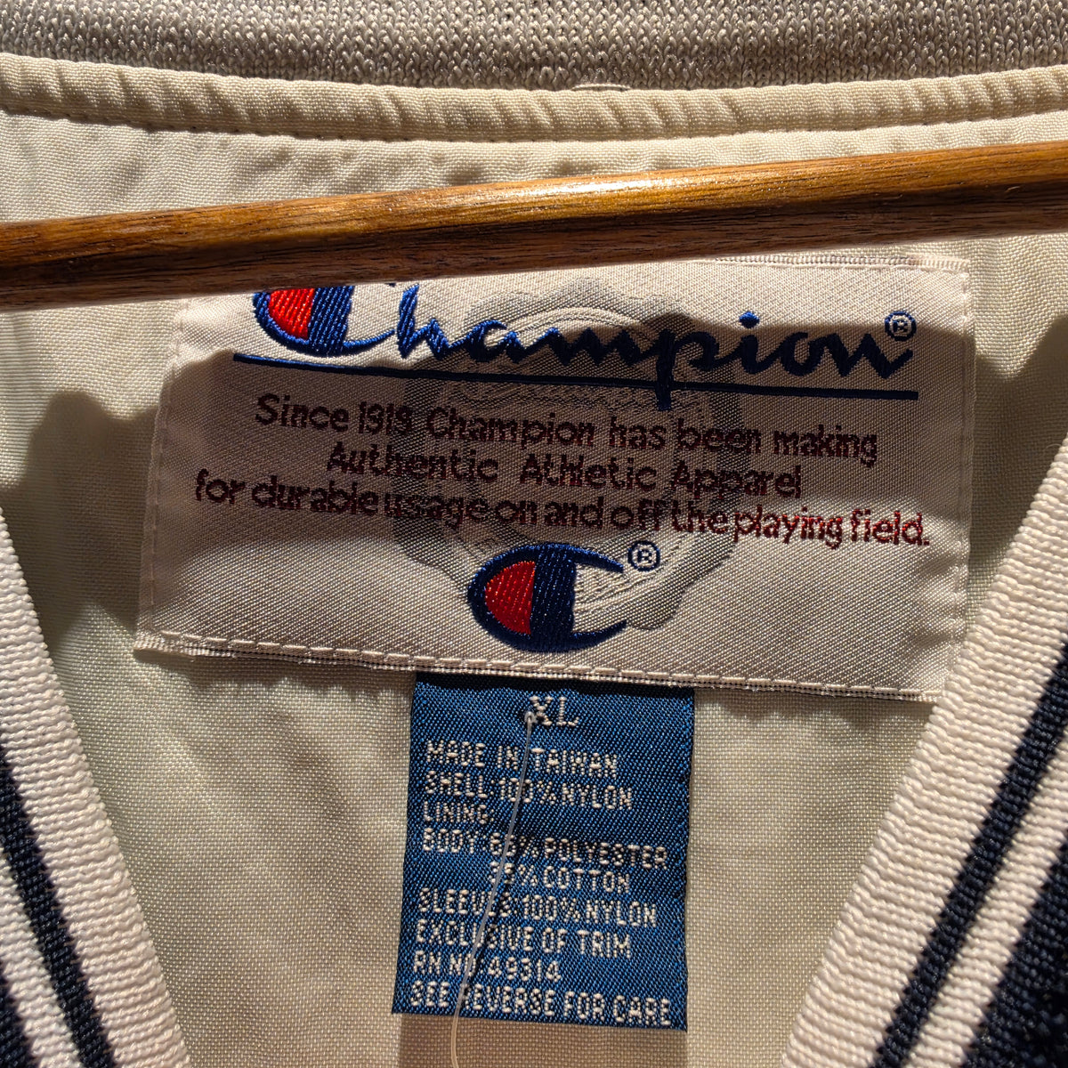 VTG Champion Butler Bulldogs Windbreaker: XL
