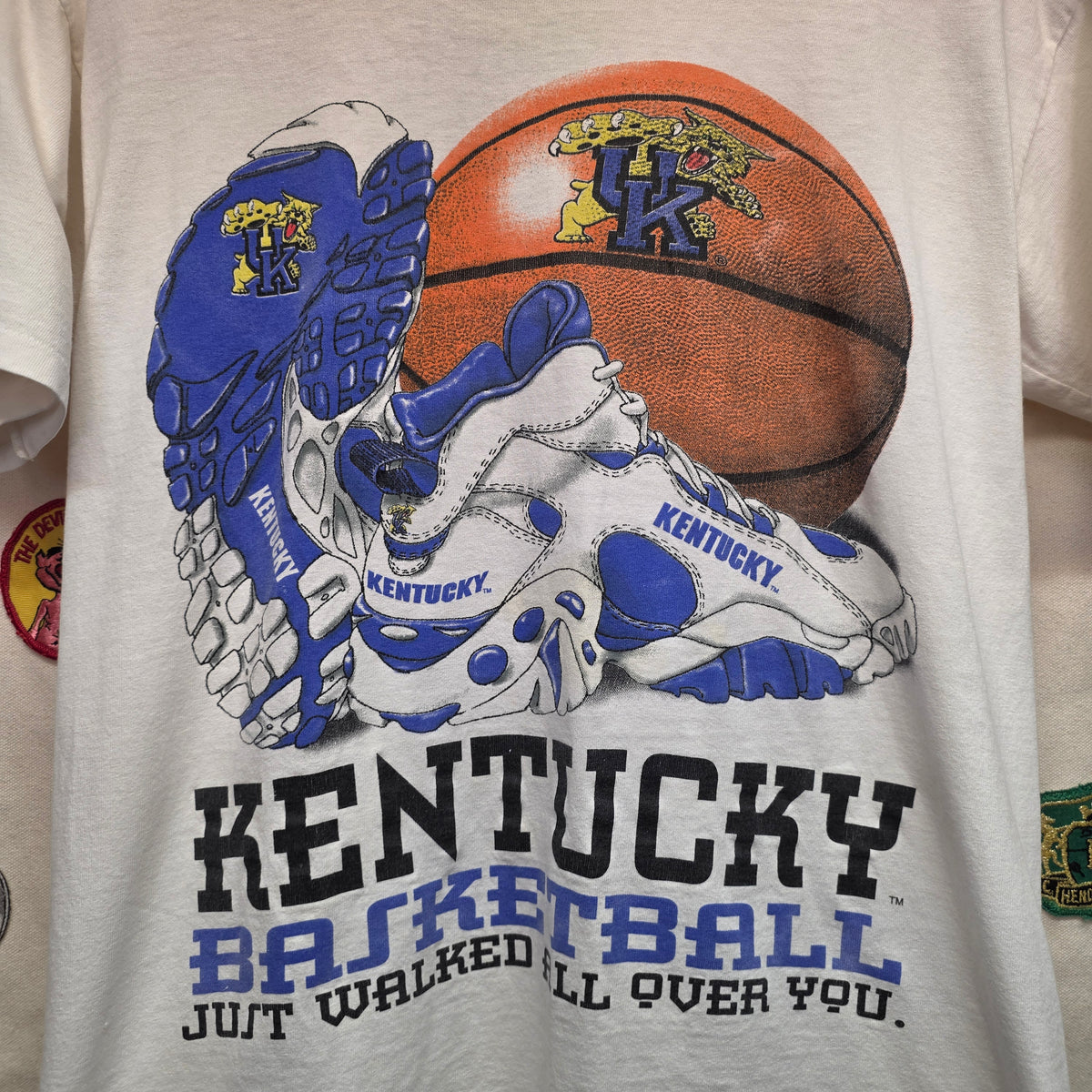 VTG University Of Kentucky Wildcats Basketball Just Walked All Over You: Medium