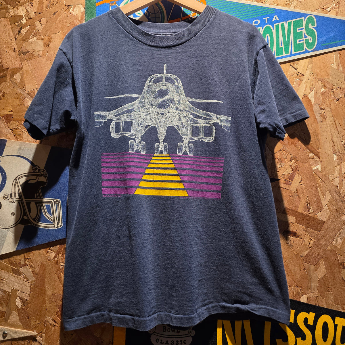VTG Blackbird 1980s B-1B Strategic Bomber T-Shirt Single Stitched: Large