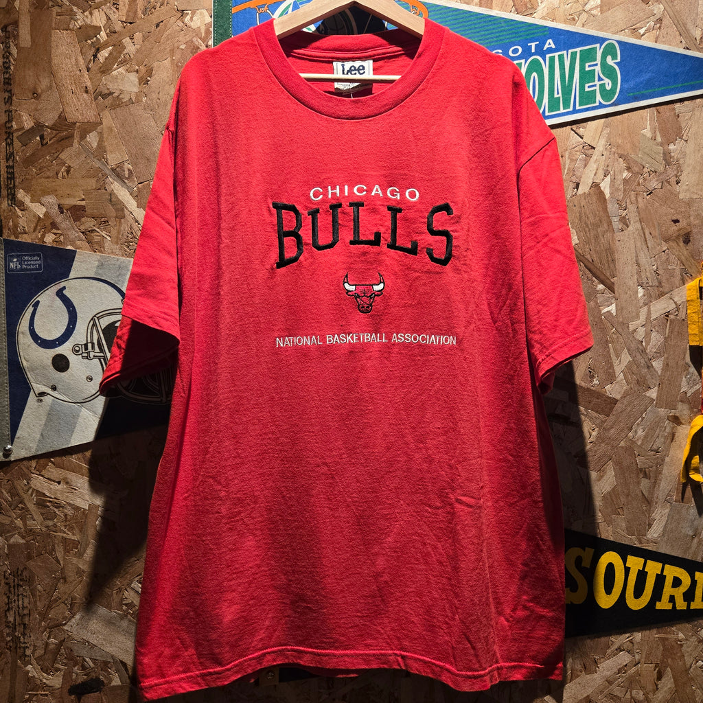 VTG Chicago Bulls NBA Red T-Shirt Lee Sports: XL