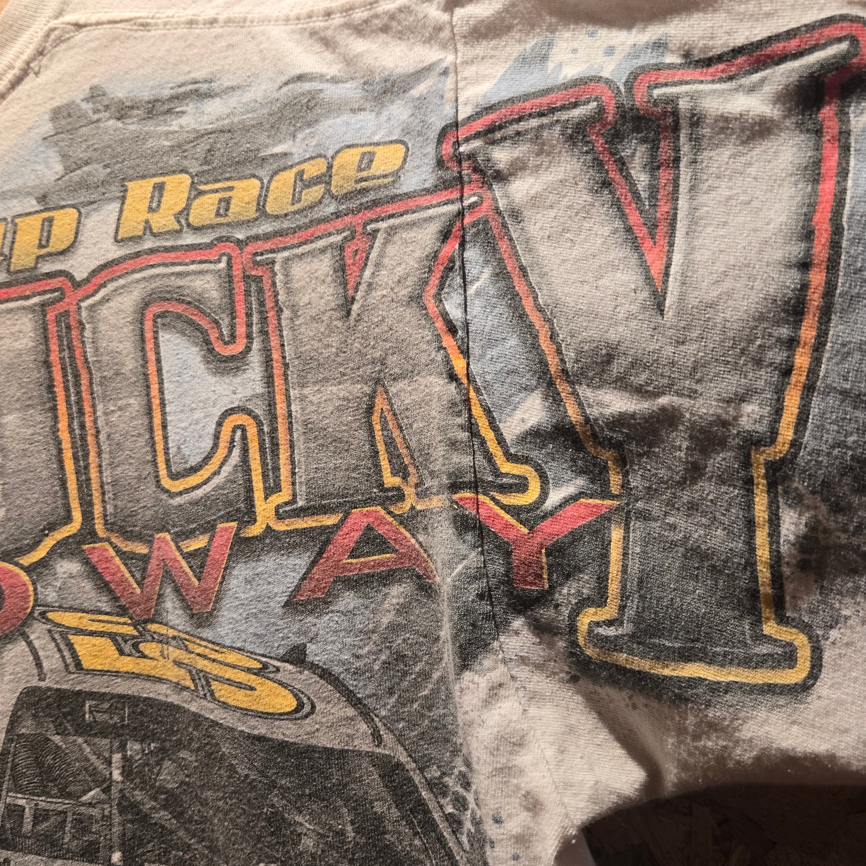 2011 NASCAR Kentucky Motor Speedway T-Shirt Rollin Thunder: Large