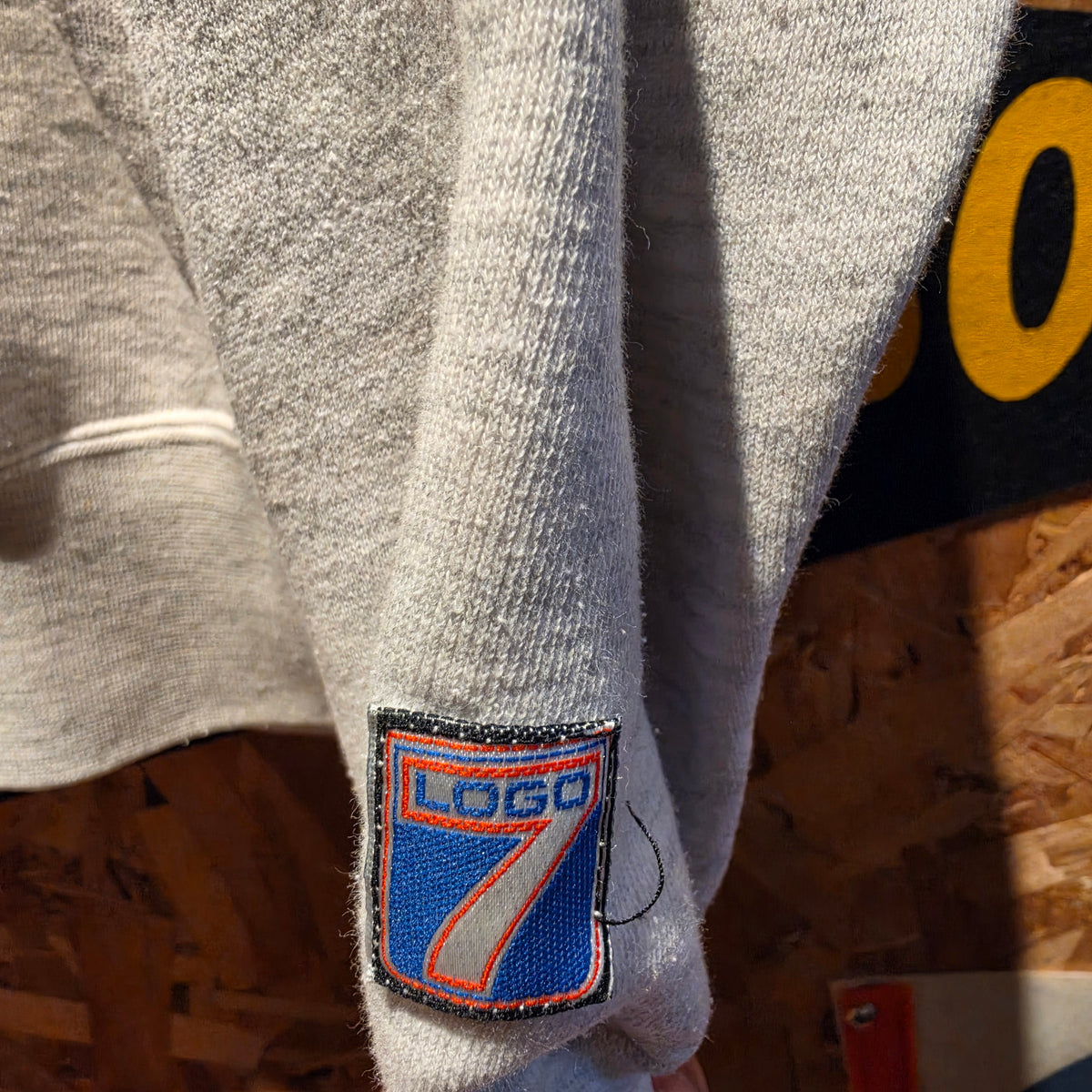 VTG Logo 7 Indianapolis Colts NFL Sweatshirt: XL