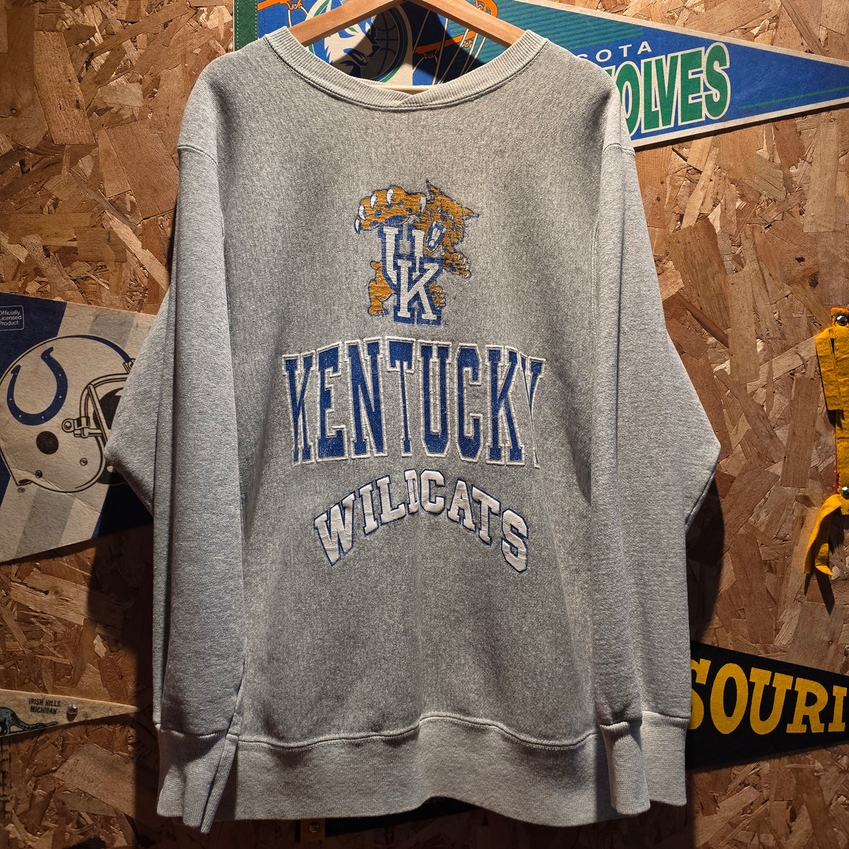 VTG University Of Kentucky Wildcats Reverse Weave Style Sweatshirt: XL
