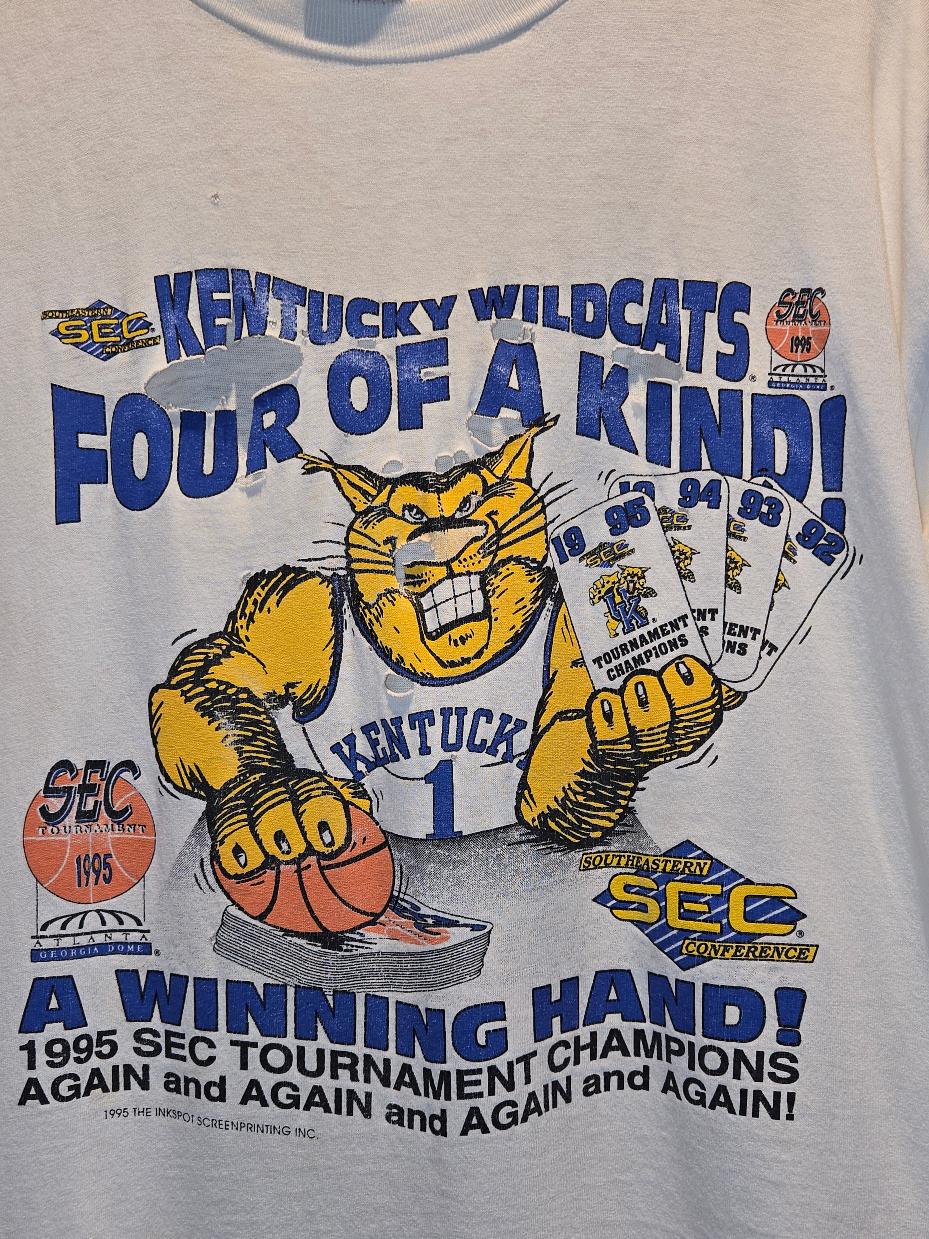 VTG 1995 Thrashed Kentucky Wildcats "Four of A Kind" Graphic T-Shirt :Large