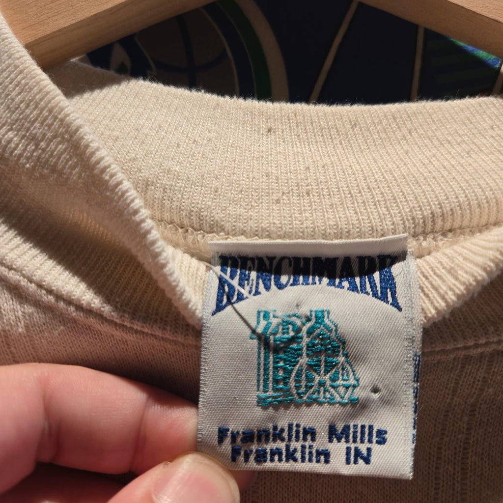 VTG Indiana Hoosiers University Benchmark Cream Sweatshirt: Large