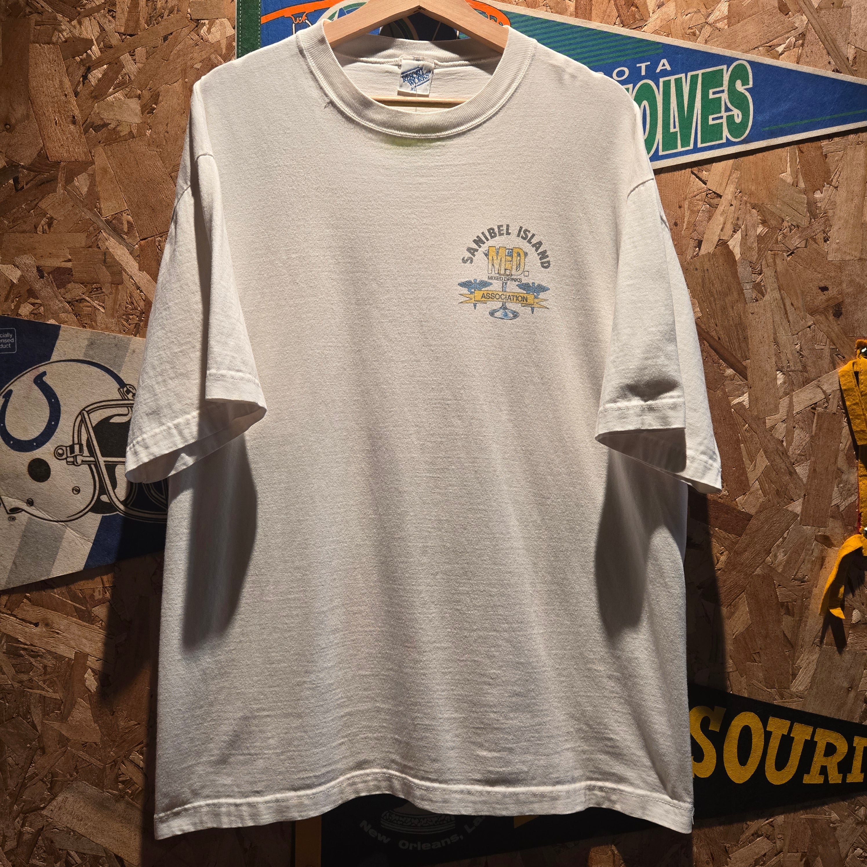 VTG Sanibel Island Mixed Drinks Association Graphic T-Shirt: XL