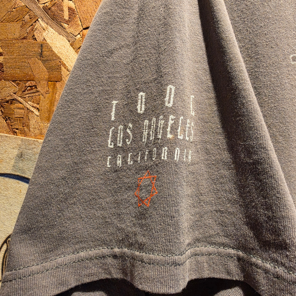 VTG Y2K TOOL Los Angels Gray T-Shirt Rock Band: XL