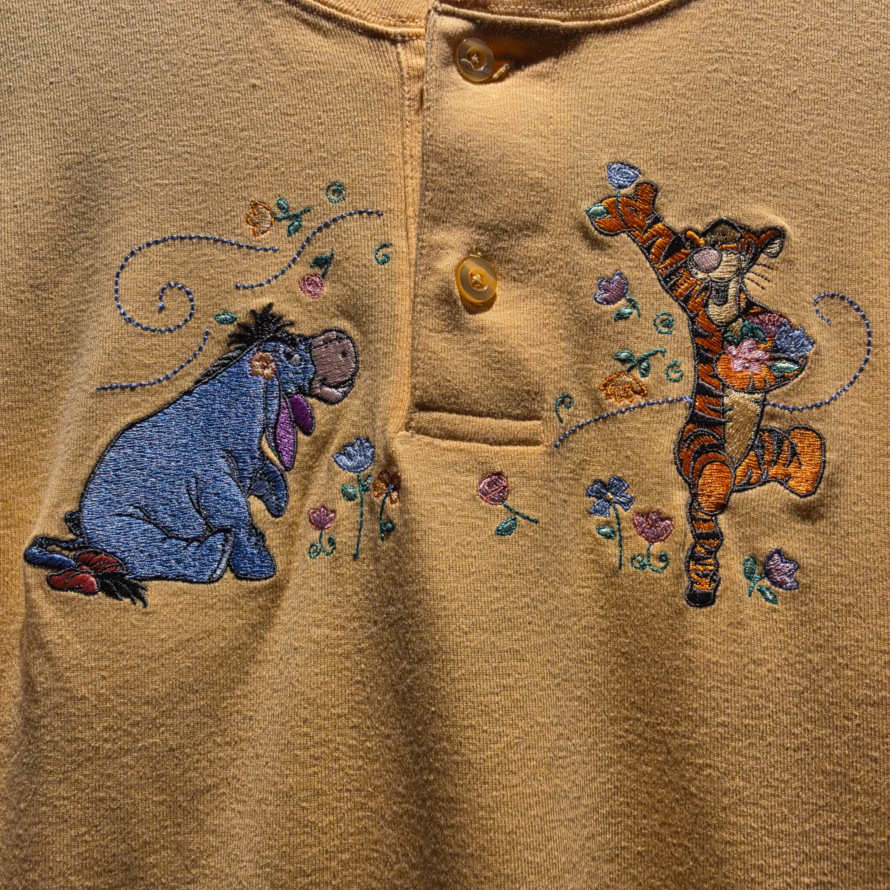 VTG Tiger & Eeyore Disney Store Buttoned T-Shirt Embroidered: Small