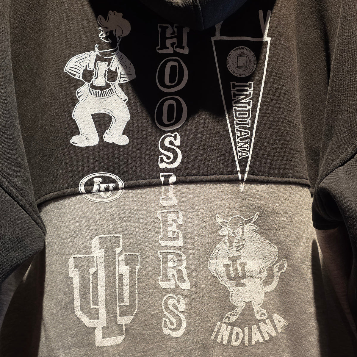 VTG Three Toned Indiana University Hoosiers Hoodie: XL