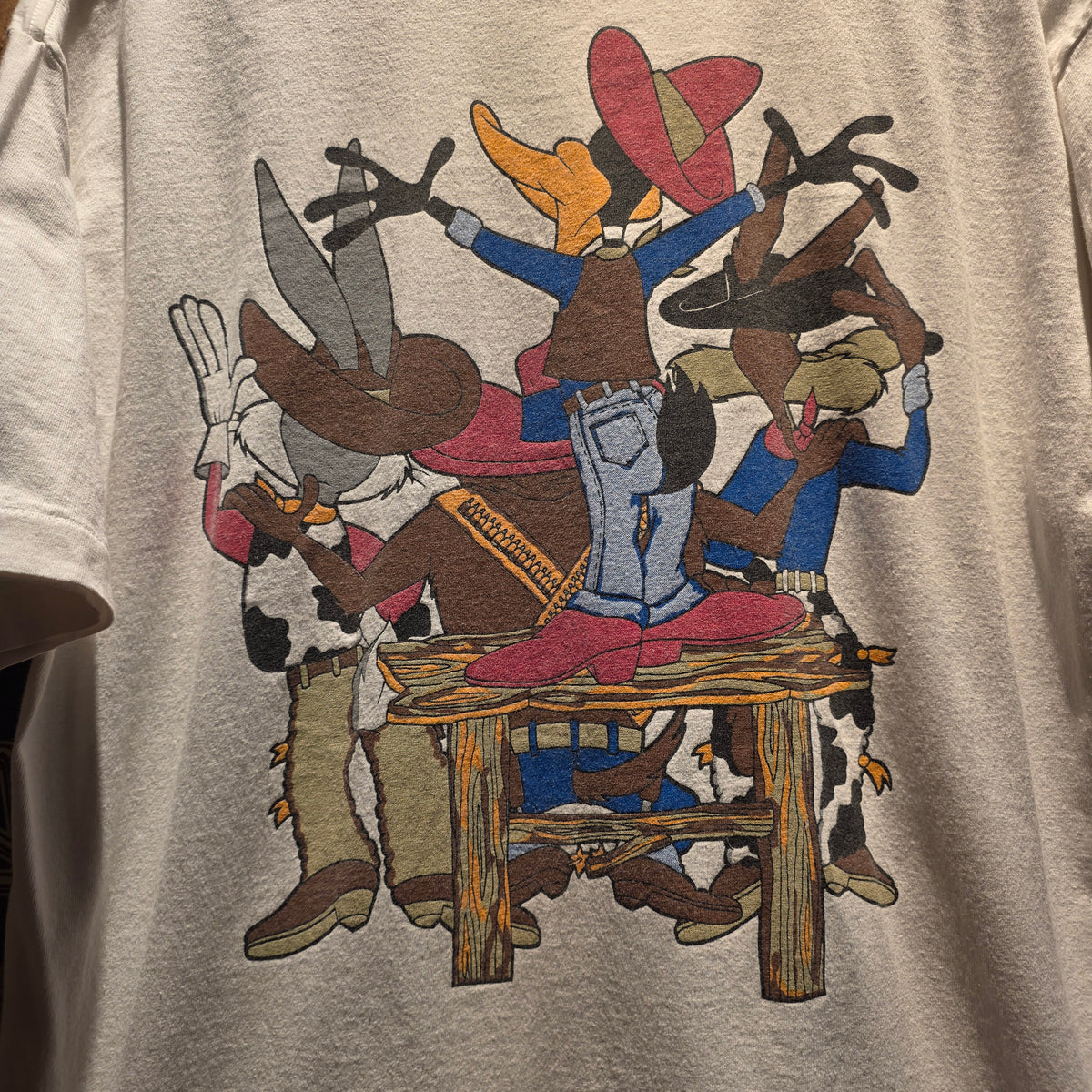 VTG 1995 Six Flags Looney Tunes Cowboy Western Graphic T-Shirt: Large