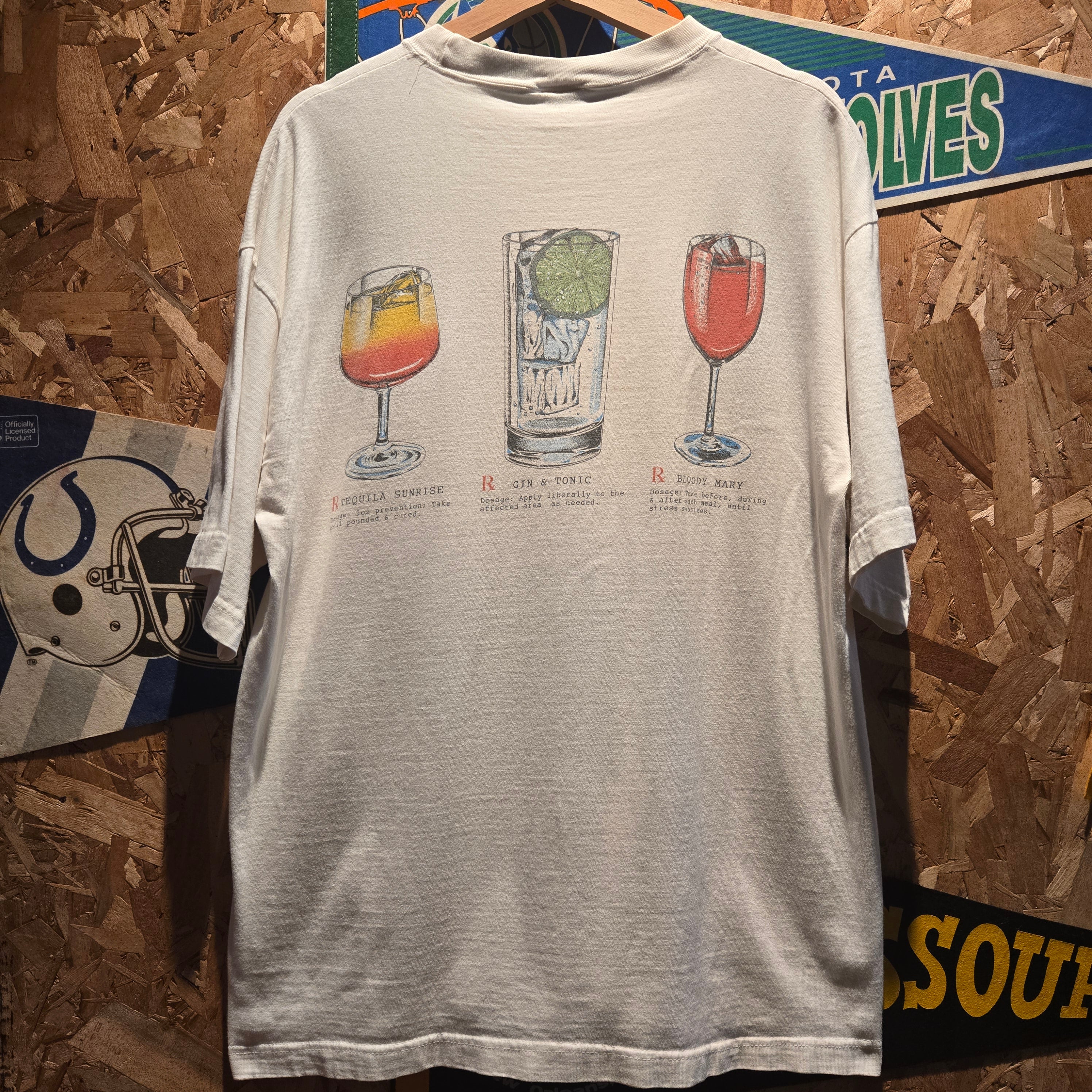 VTG Sanibel Island Mixed Drinks Association Graphic T-Shirt: XL