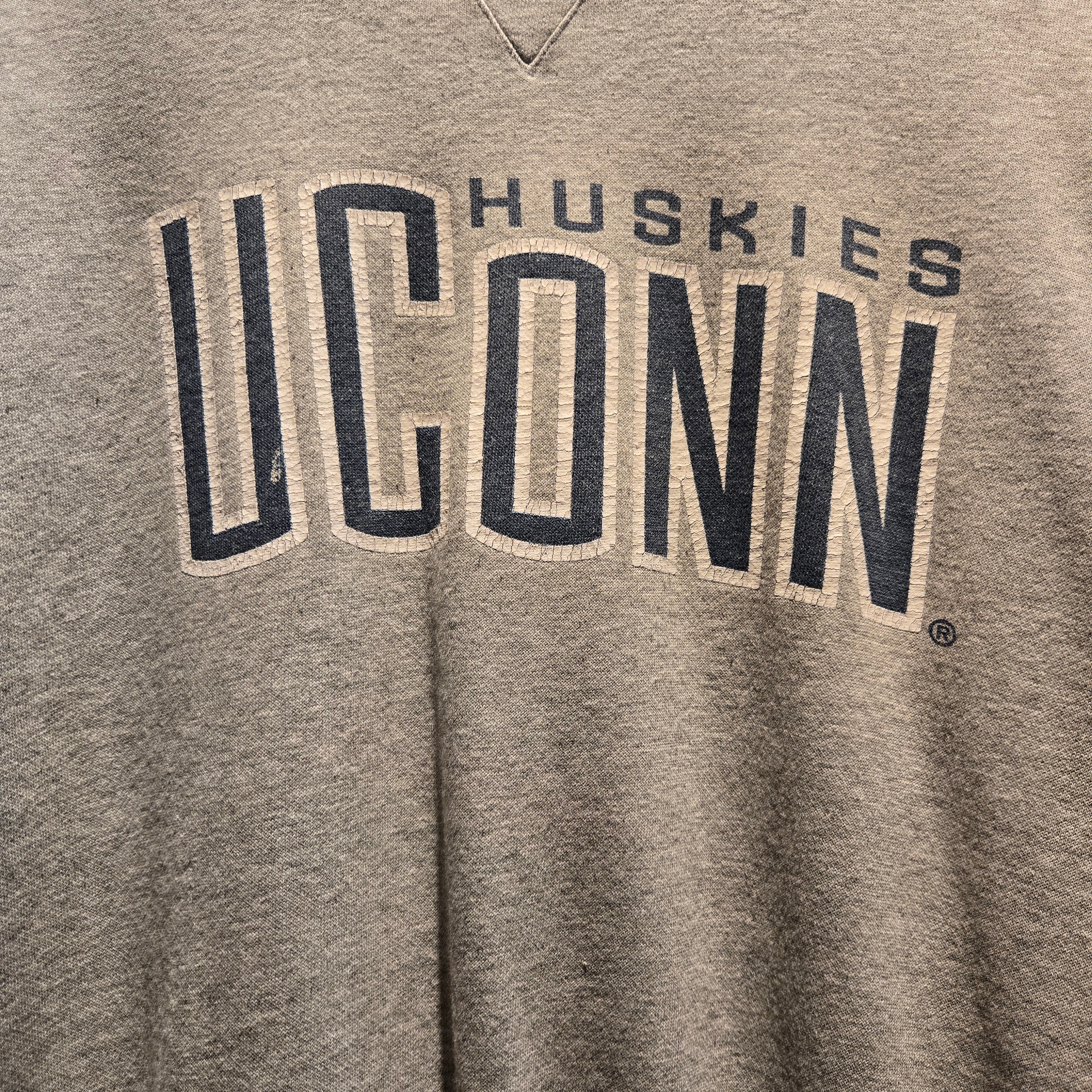VTG Nike Uconn Connecticut Huskies Center Swoosh Gray Sweatshirt: Large