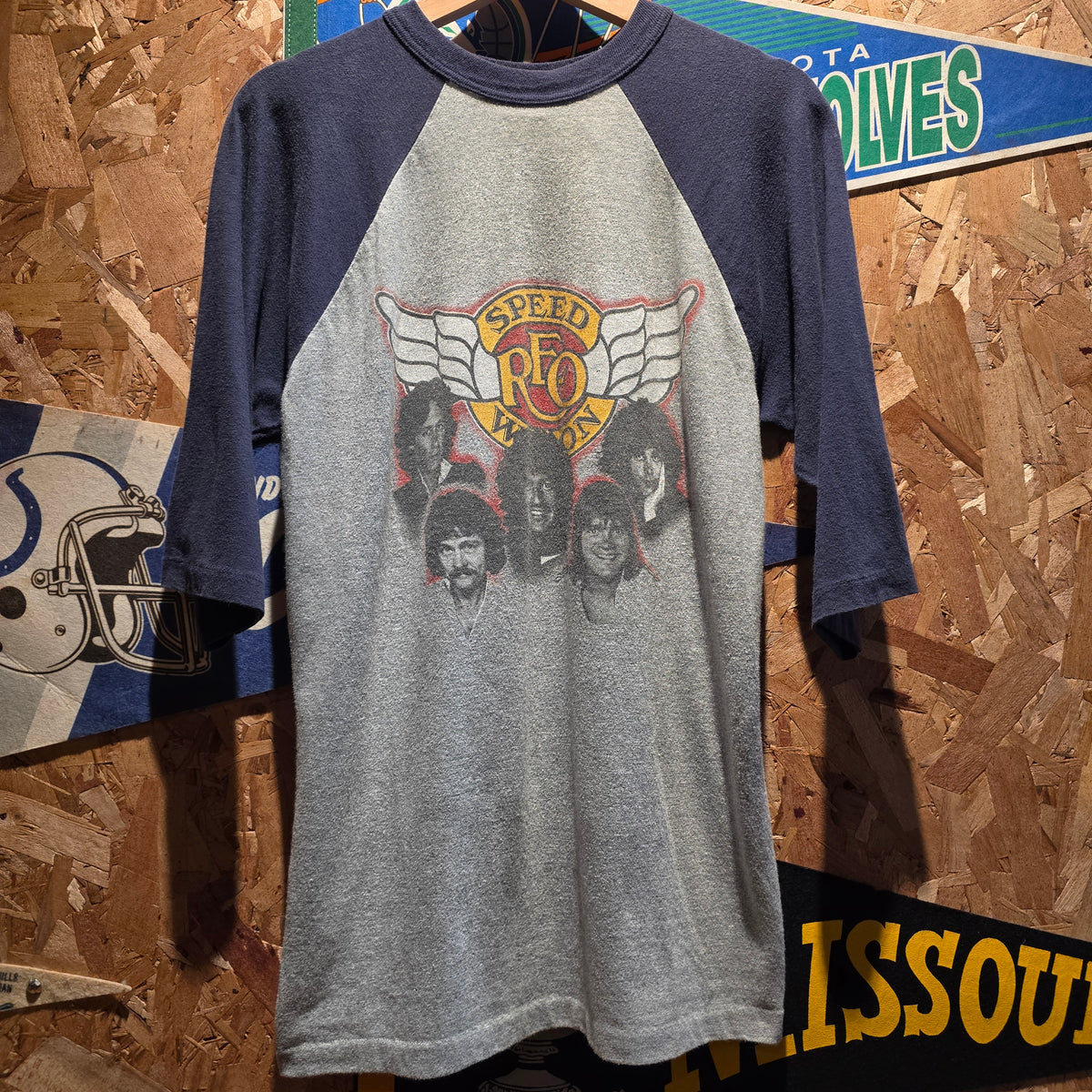 VTG REO Speedwagon 1983 Gray T-Shirt W/Navy Blue 3/4 Sleeves: Large