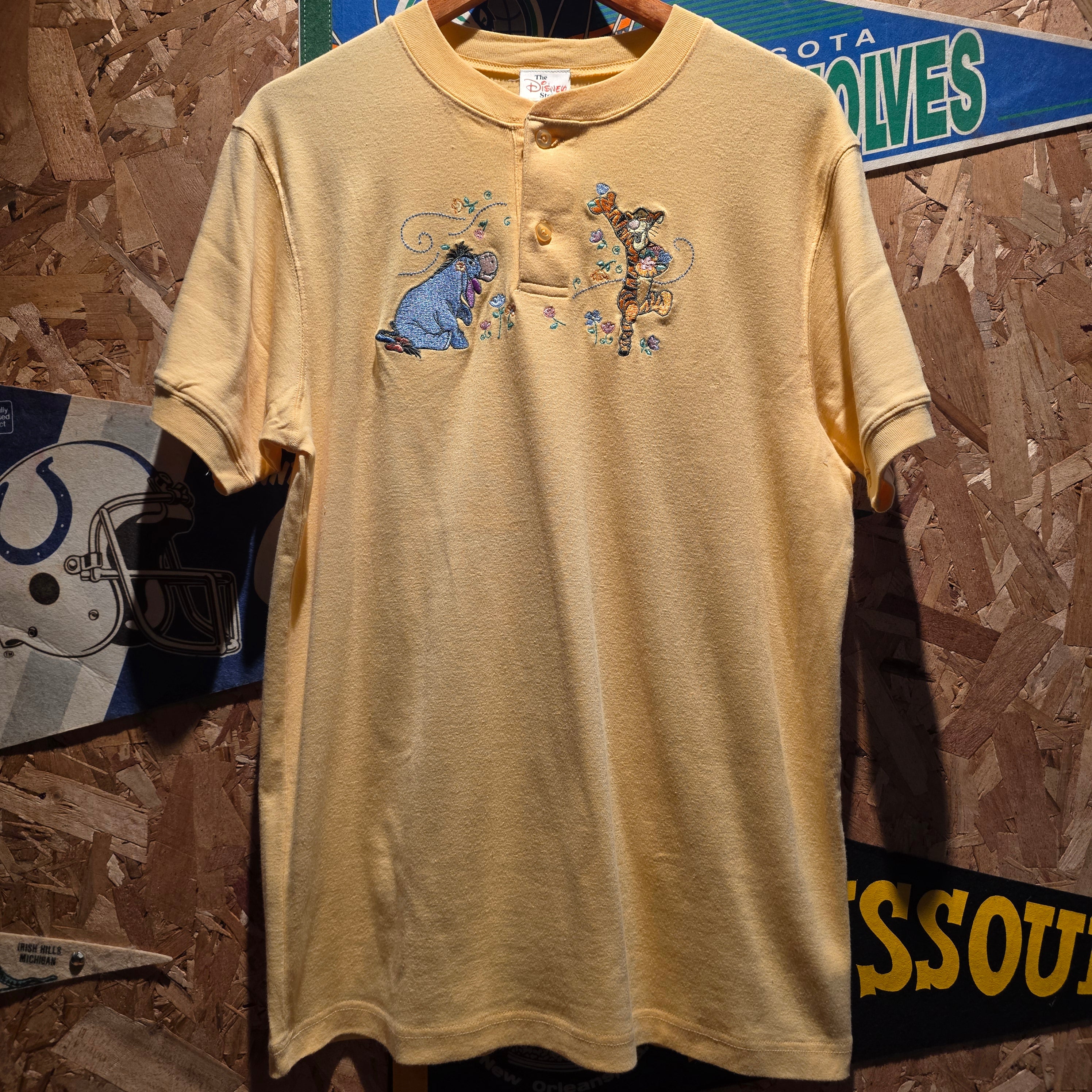 VTG Tiger & Eeyore Disney Store Buttoned T-Shirt Embroidered: Small