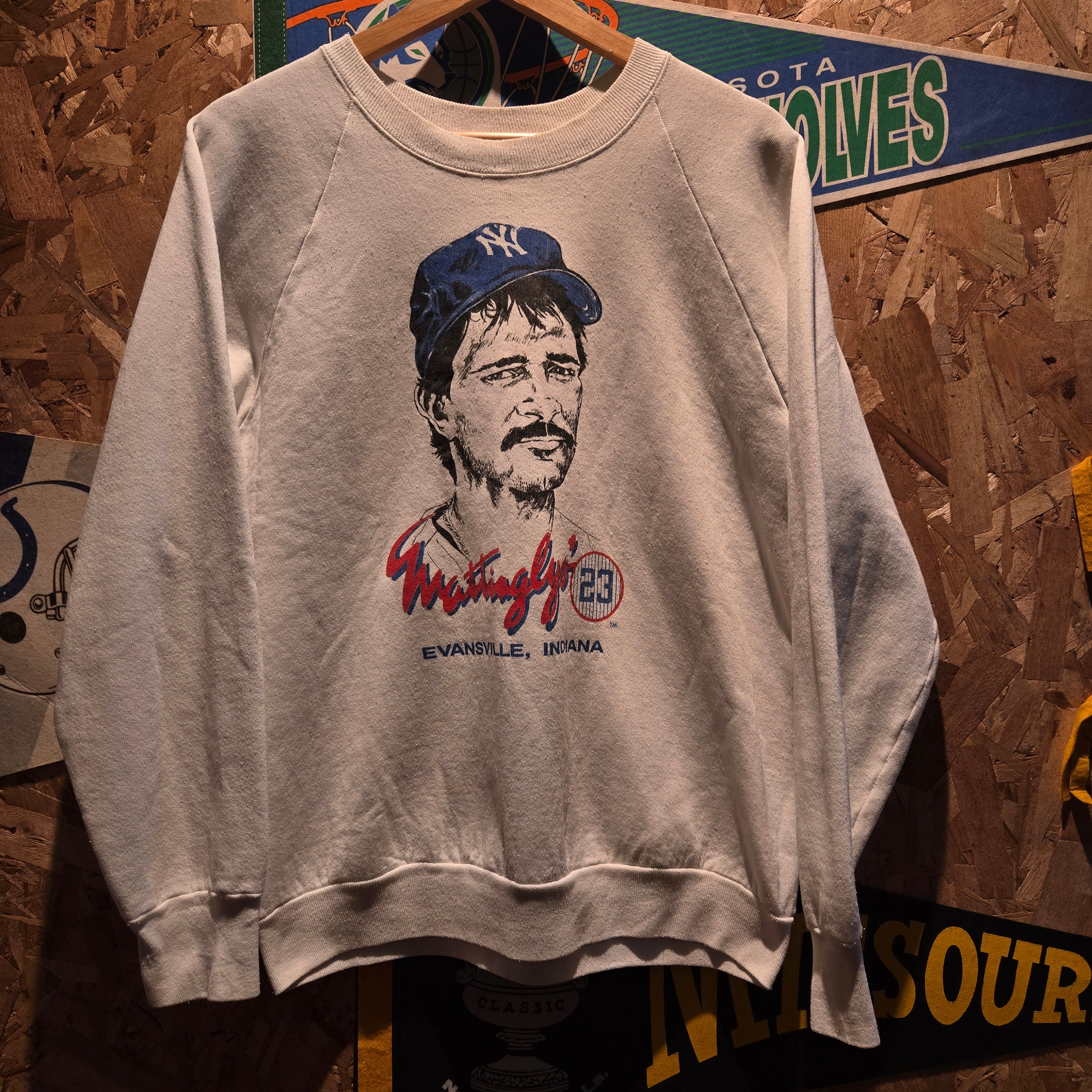 VTG Don Mattingly Mattinglys 23 Evansville, IN Restaurant White Crewneck Sweatshirt: Large