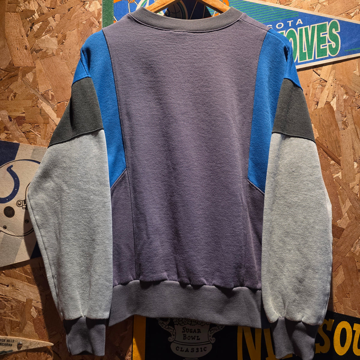 VTG 80's Nike 4 Color Toned Sweatshirt Blue Tag: Medium