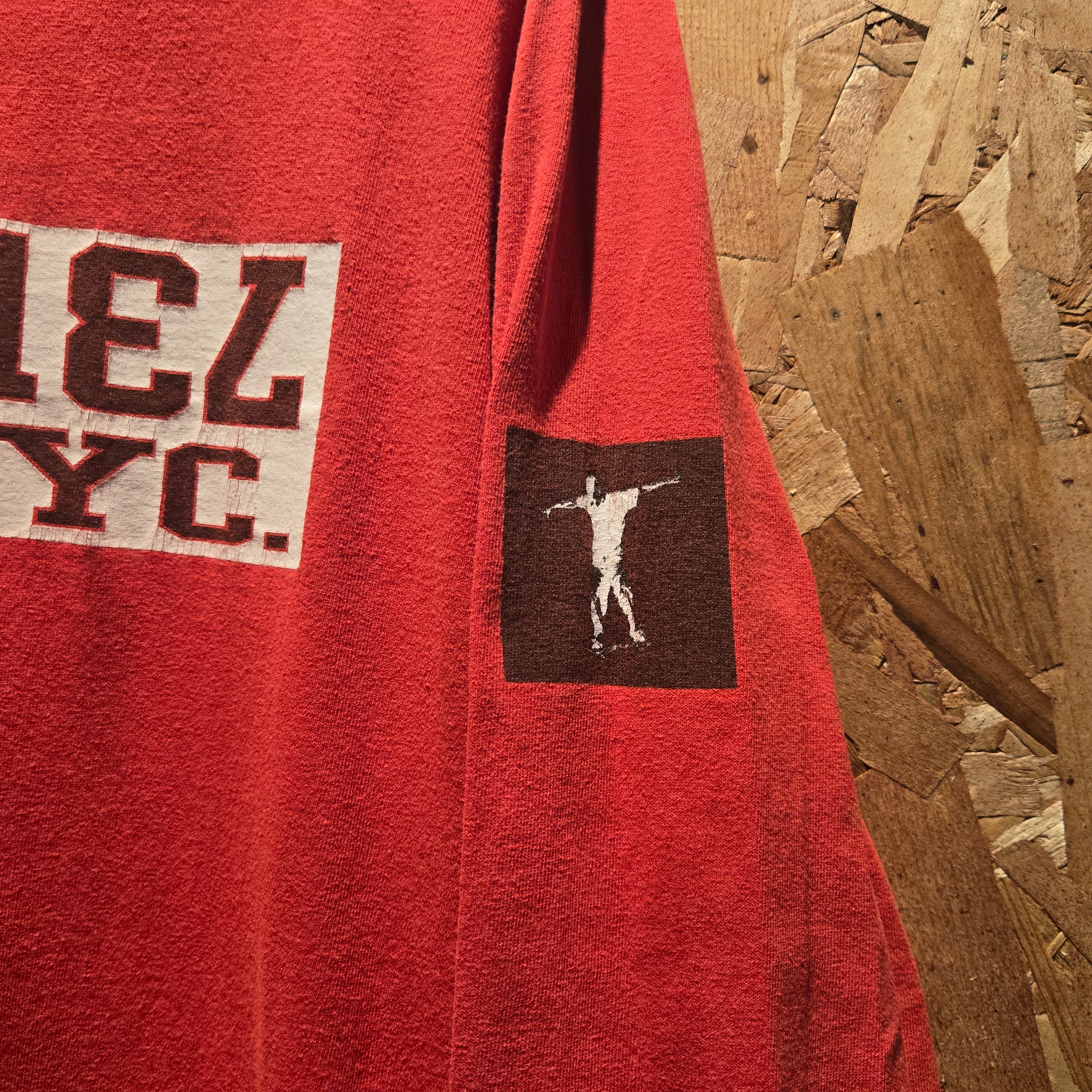 VTG 00’s Ezekiel Red Graphic Long Sleeve T-Shirt: Large