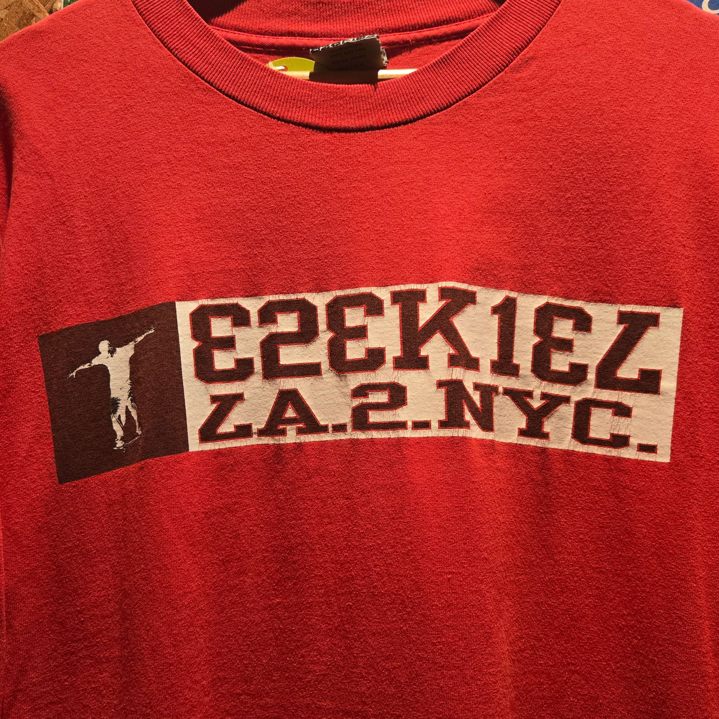VTG 00’s Ezekiel Red Graphic Long Sleeve T-Shirt: Large