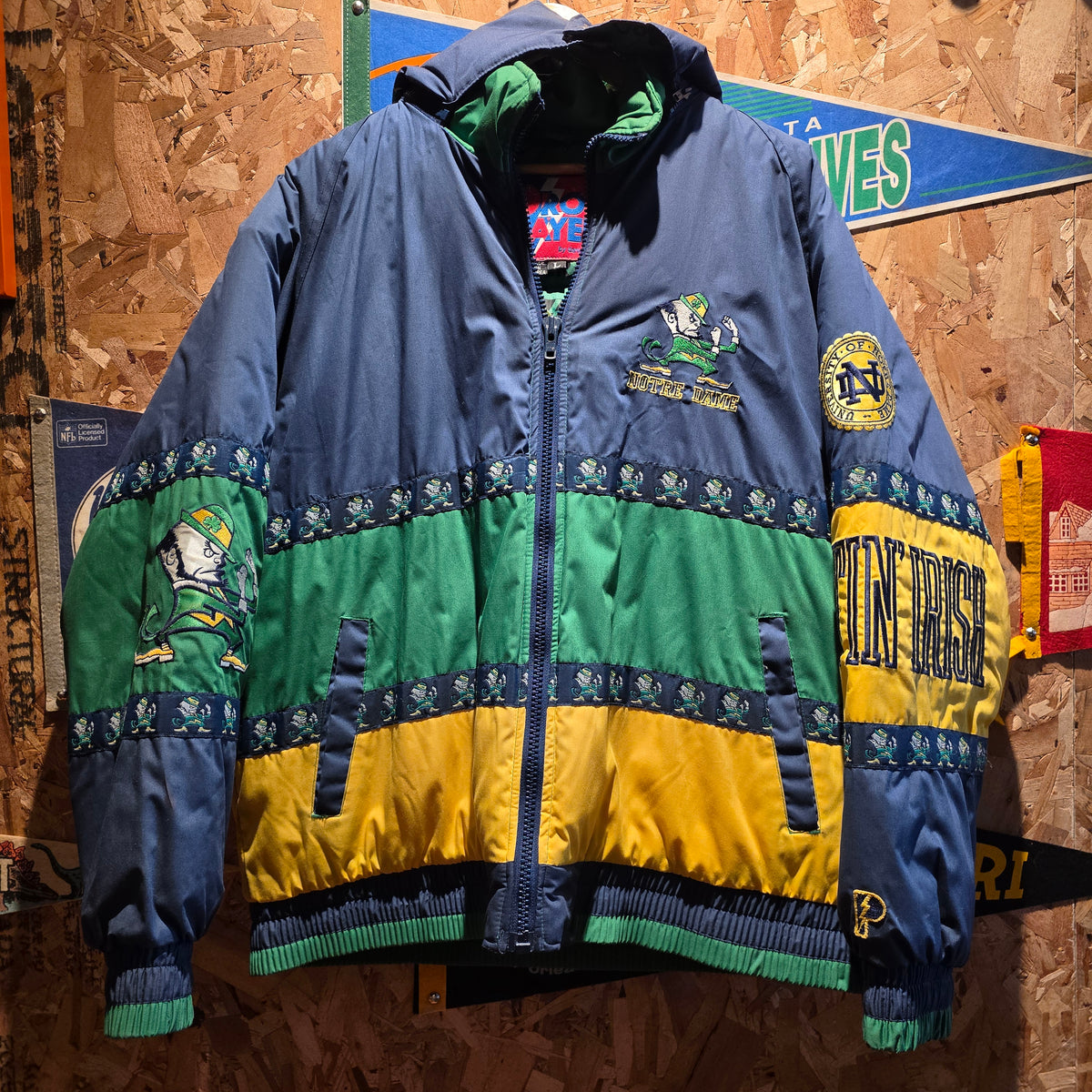 Vintage 90s Notre Dame Fighting Irish Pro Player Puffer Jacket: Large