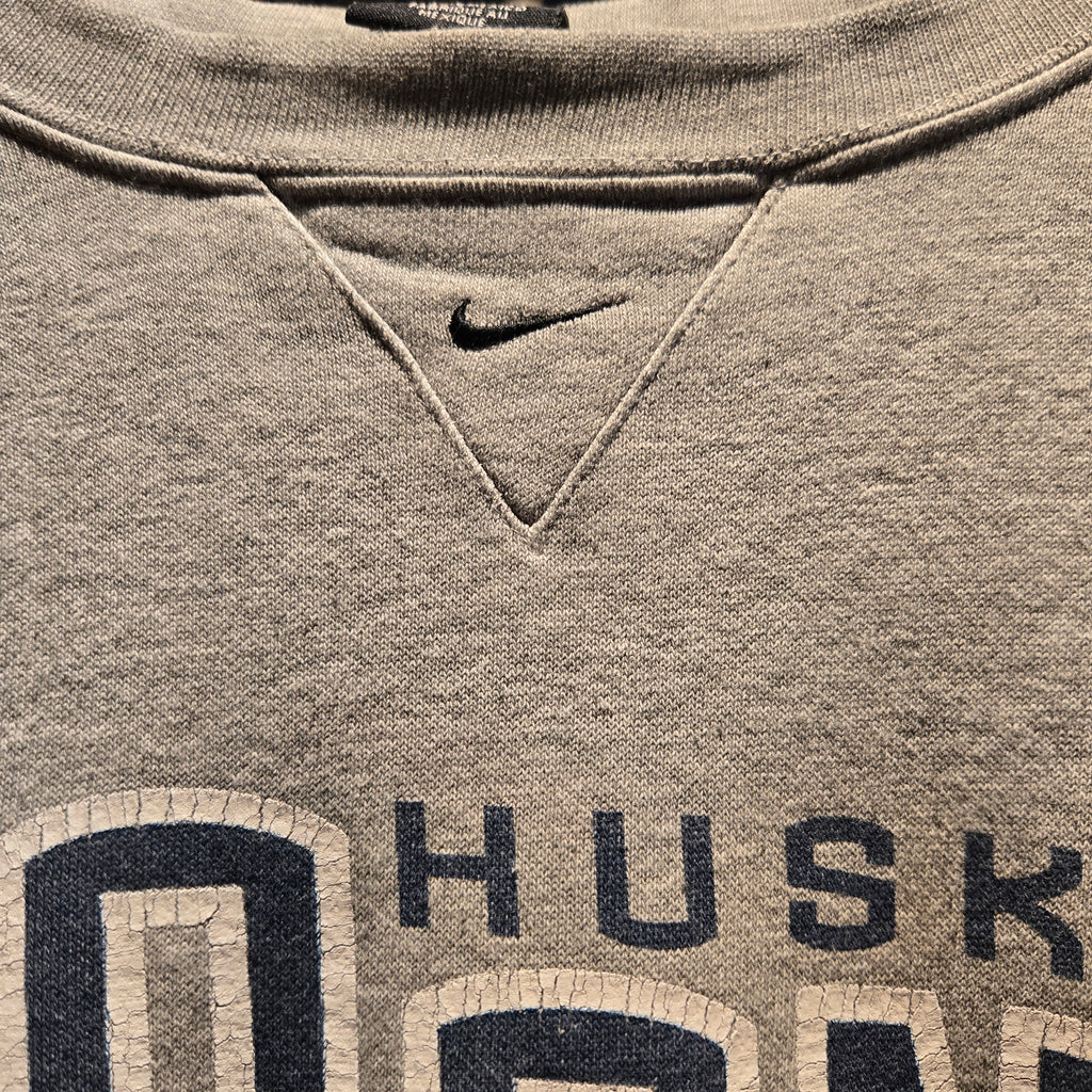 VTG Nike Uconn Connecticut Huskies Center Swoosh Gray Sweatshirt: Large